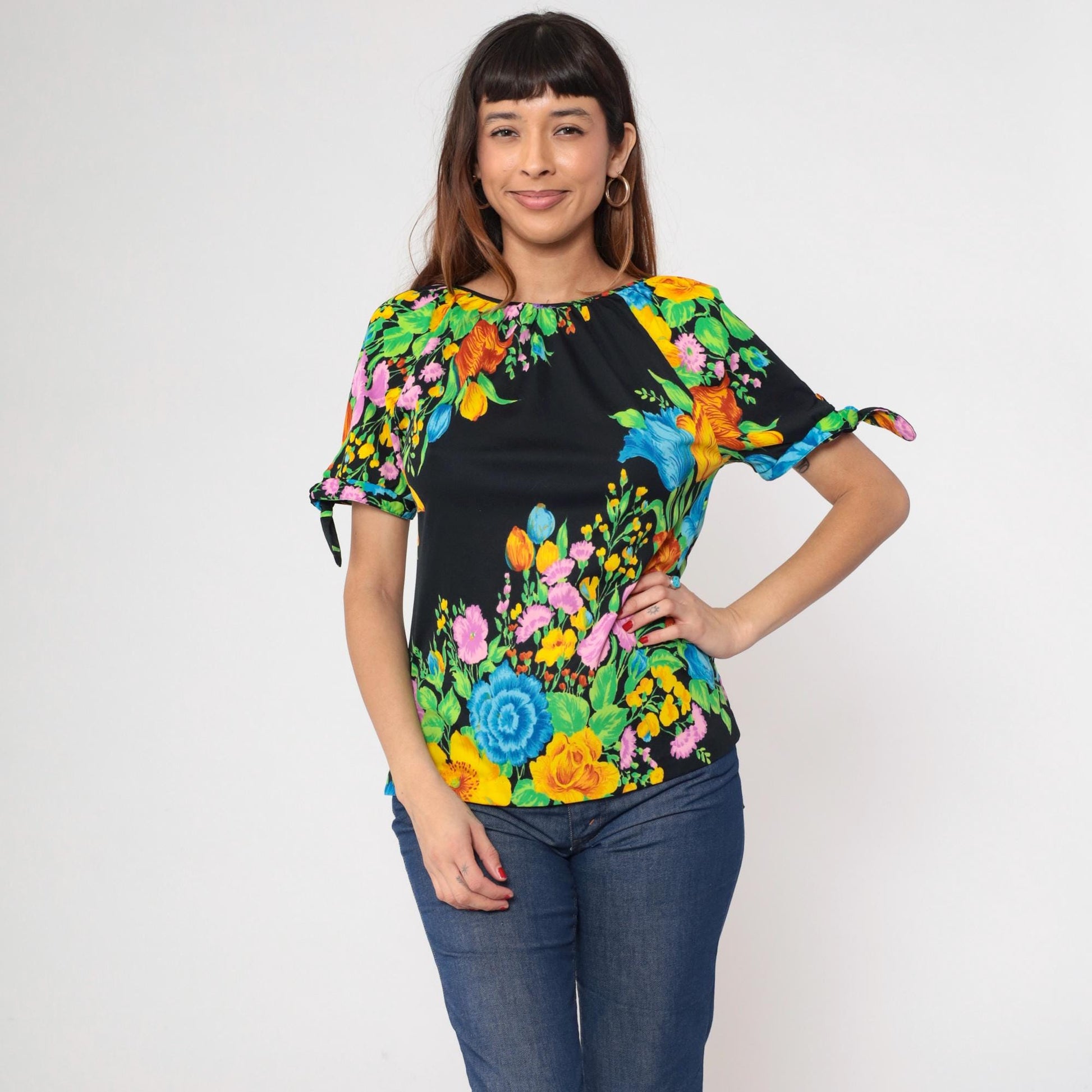 70s Black Floral Blouse Tie Sleeve Keyhole Neckline Short Sleeve Small
