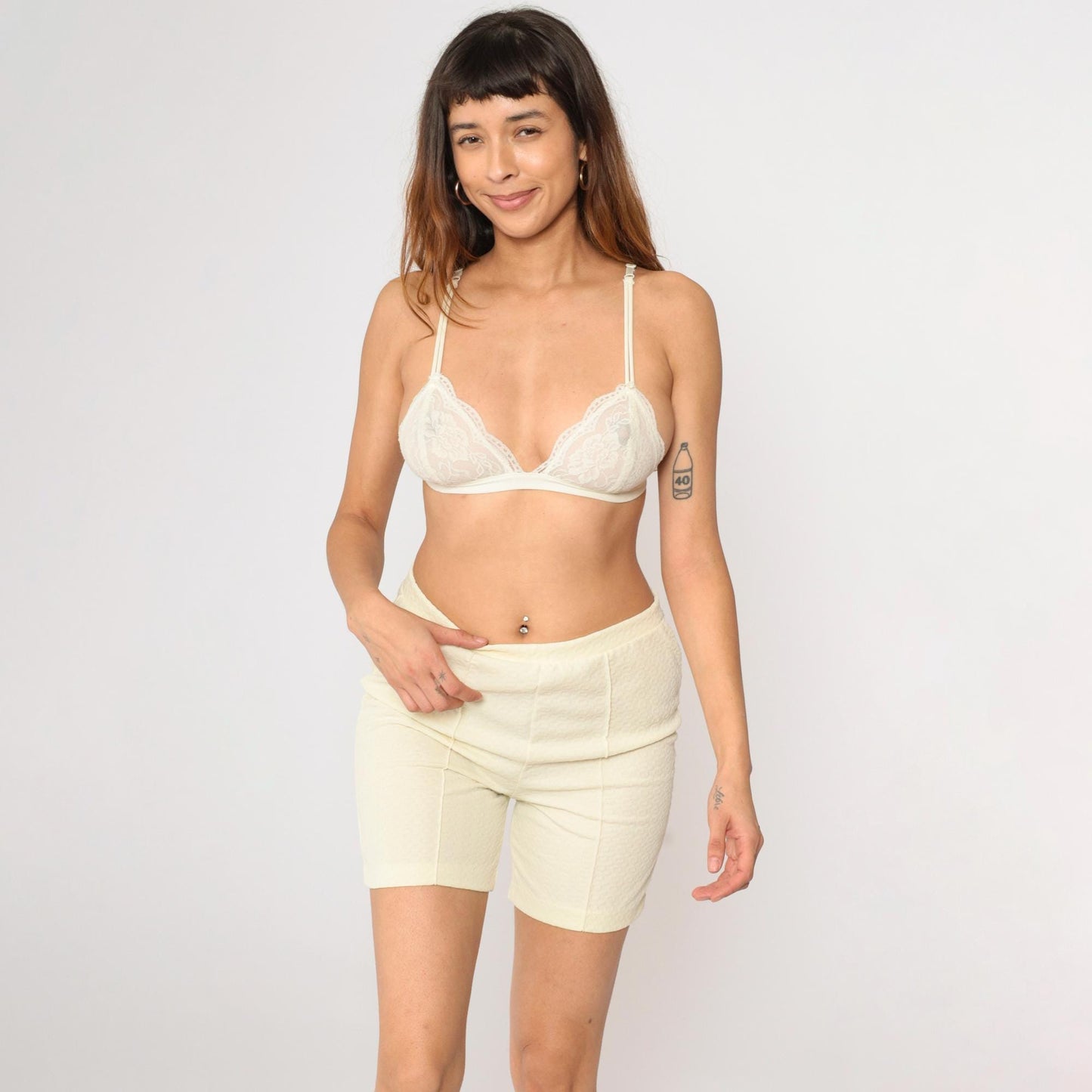 70s Light Yellow High-Waist Shorts Textured Polyester Elastic Waist Medium