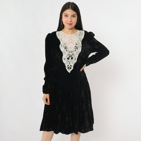 80s Black Velvet Midi Dress White Lace Basque Waist Puff Sleeve Medium