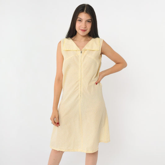 60s Yellow White Seersucker Striped Shift Dress Sleeveless Zip Front Knee Length Small