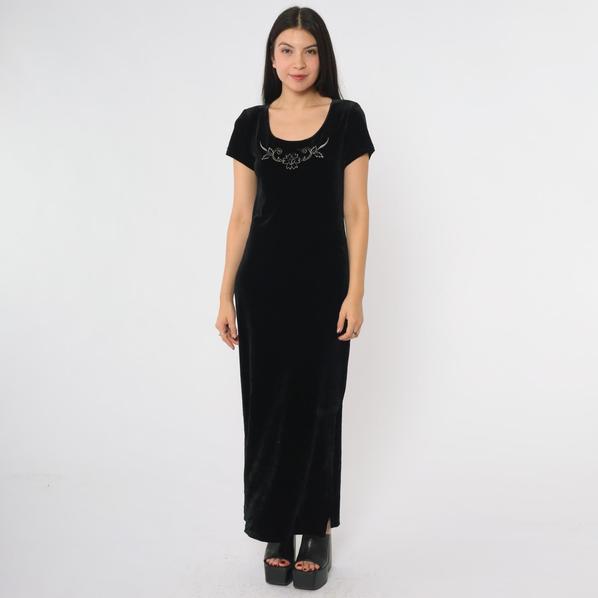 90s Danielle Casey Black Velvet Maxi Dress Embroidered Floral Scoop Neck Small 6