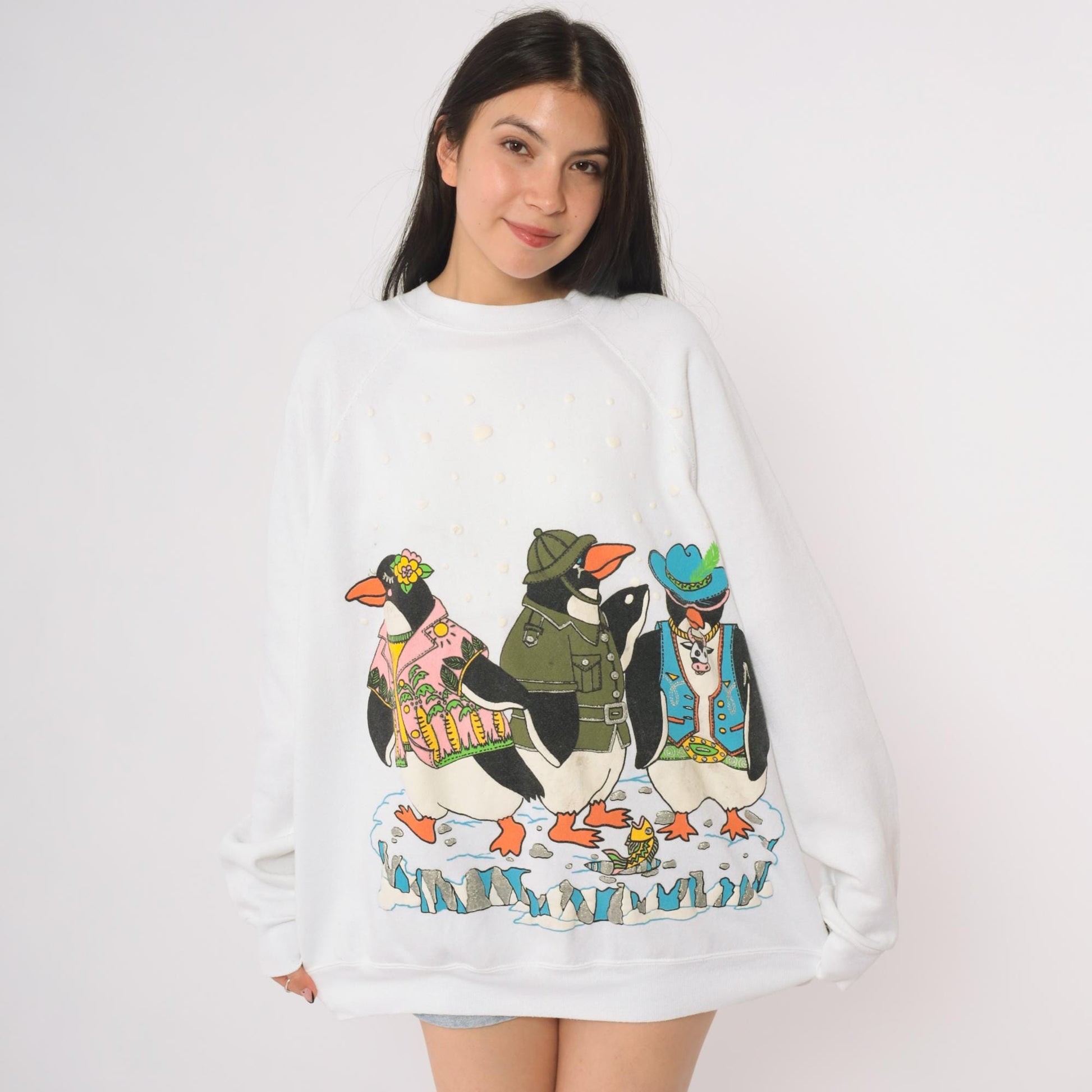 90s Penguin Graphic Sweatshirt White Crewneck Raglan EZL One Size