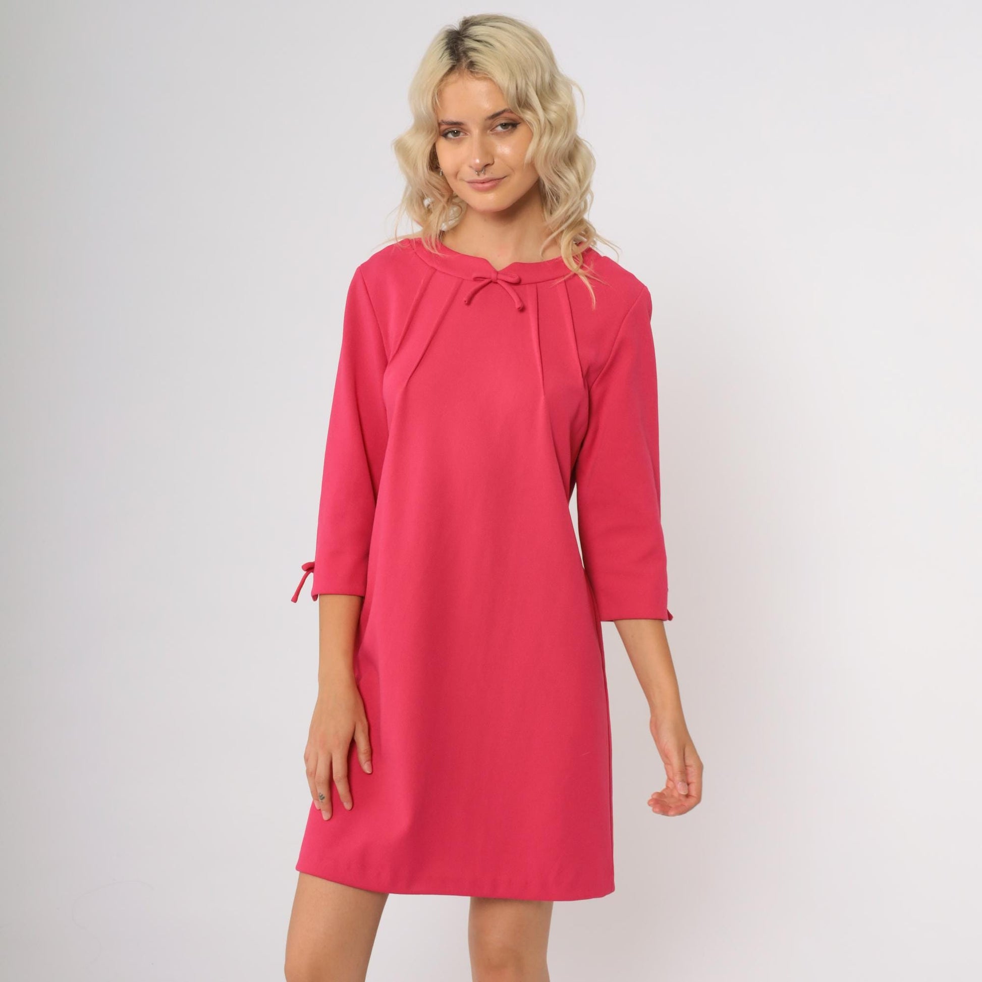 1960s Pink Mini Shift Dress Bow Tie Neck Drop Waist Short Sleeve Large L