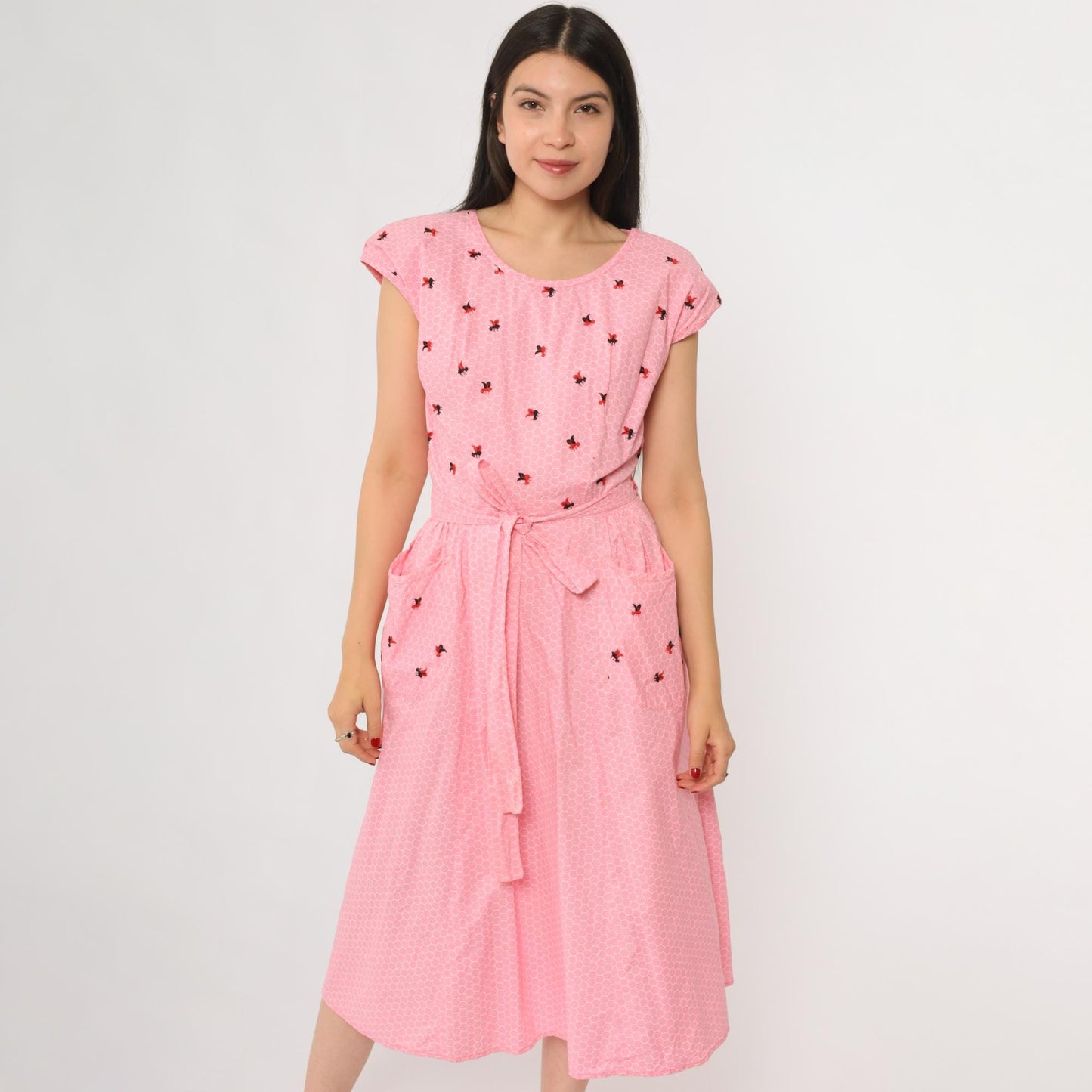 70s Bee Honeycomb Print Wrap Dress Pink Embroidered Cap Sleeve Midi Medium Large