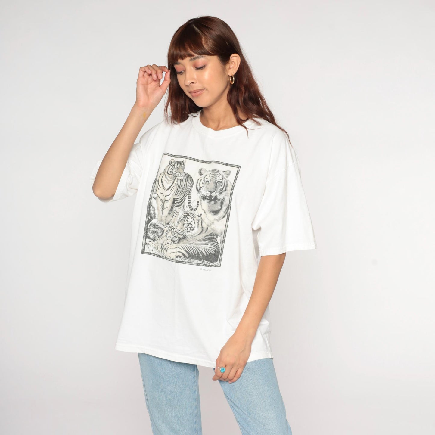 90s Tiger Graphic T-Shirt White UV Colorizing Crewneck Tee Large