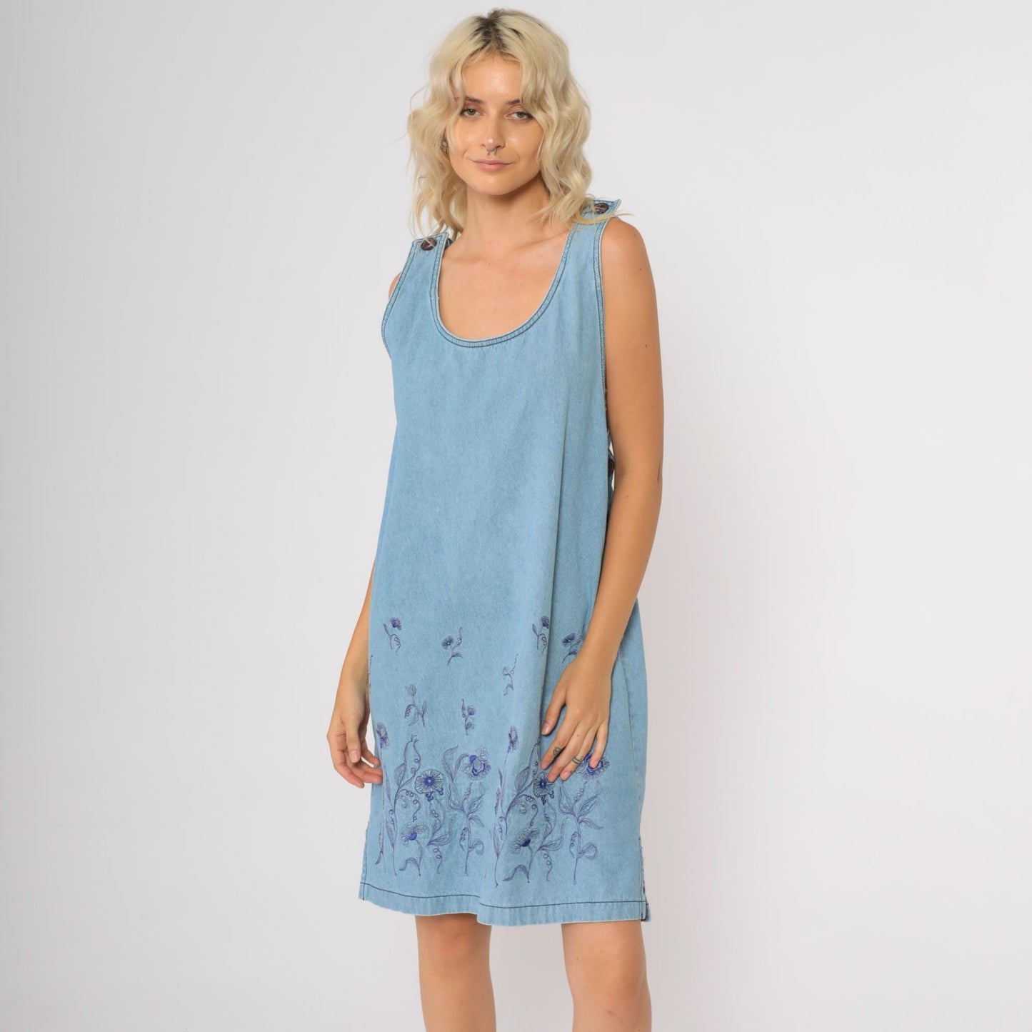 90s Monique Fashions Denim Jumper Dress Light Blue Floral Embroidered Midi Medium