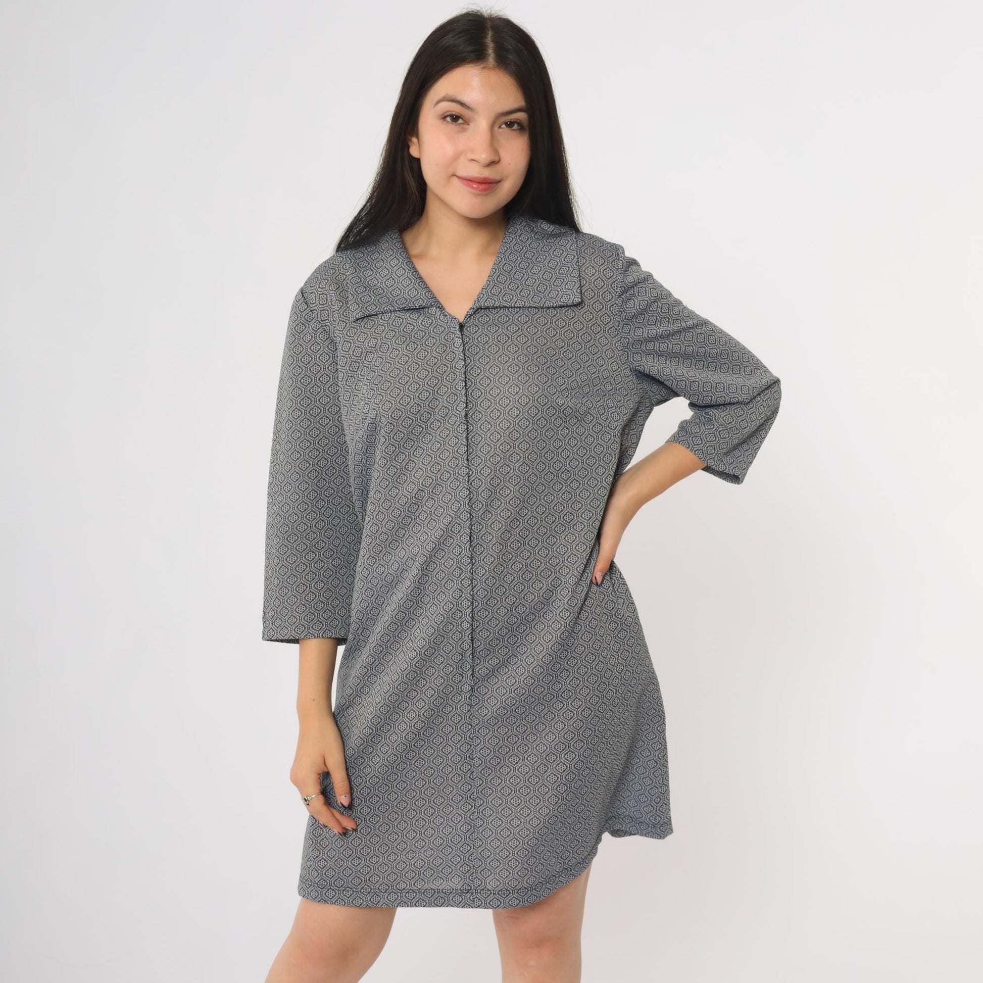 70s Geometric Mod Mini Dress Grey White V-Neck Three-Quarter Sleeve A-Line Extra Large