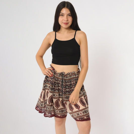 90s Burgundy Paisley Cotton Shorts Drawstring Tiered Medium