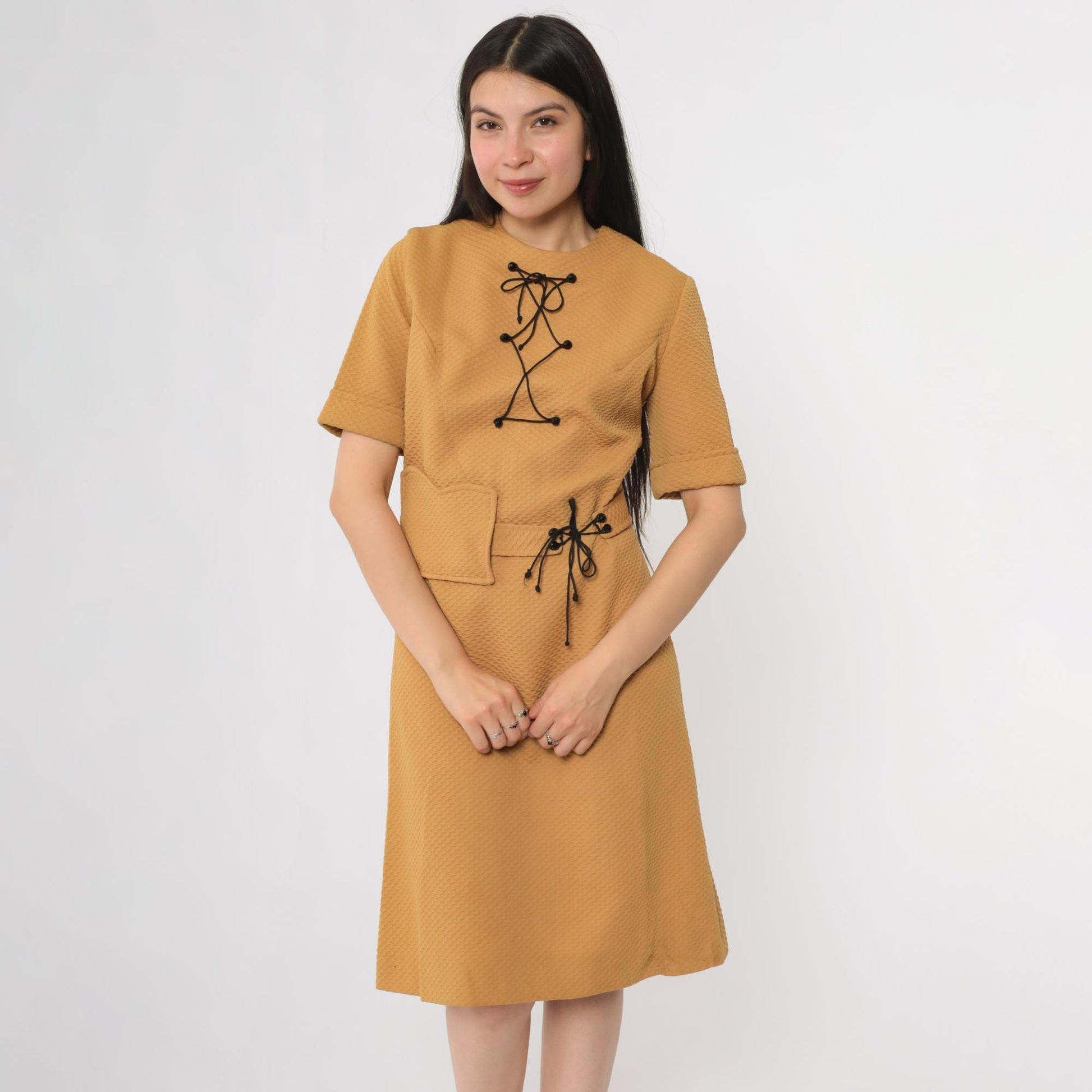 70s Mod Shift Dress Camel Brown Knee Length Lace-Up Detail Medium M