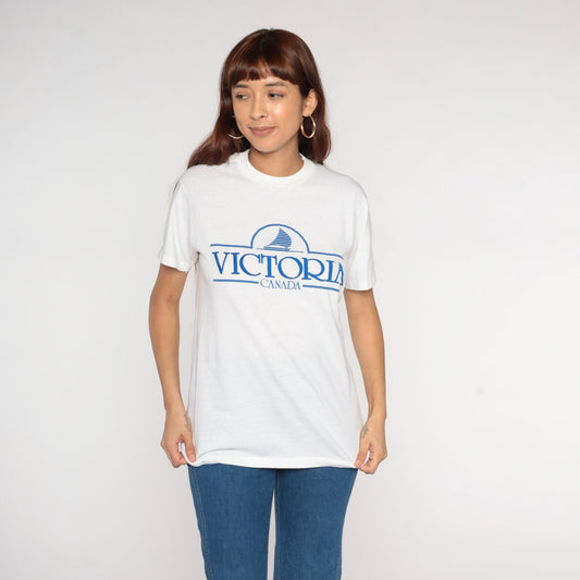 80s Victoria Canada Sailboat Graphic T-Shirt White Blue Souvenir Large