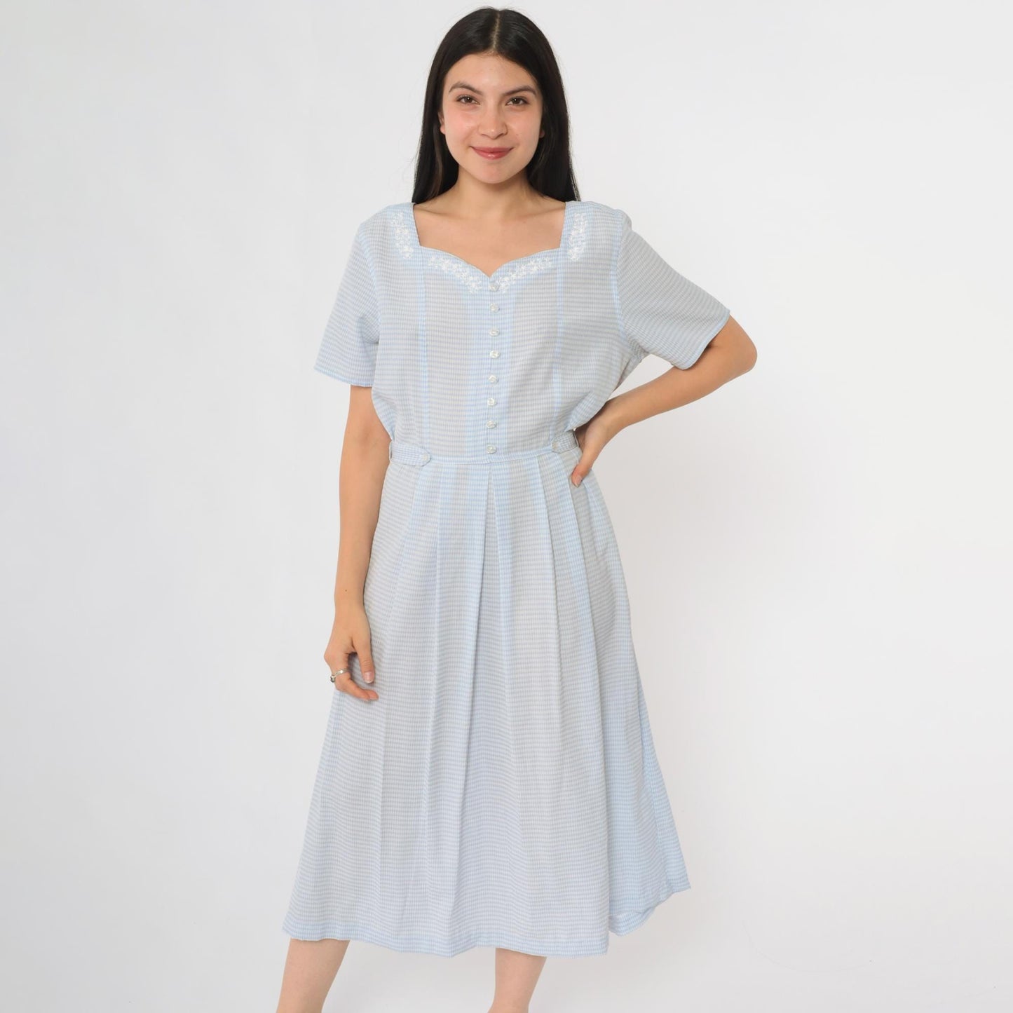 90s Blue Gingham Sundress Floral Embroidered Sweetheart Neckline Midi Medium