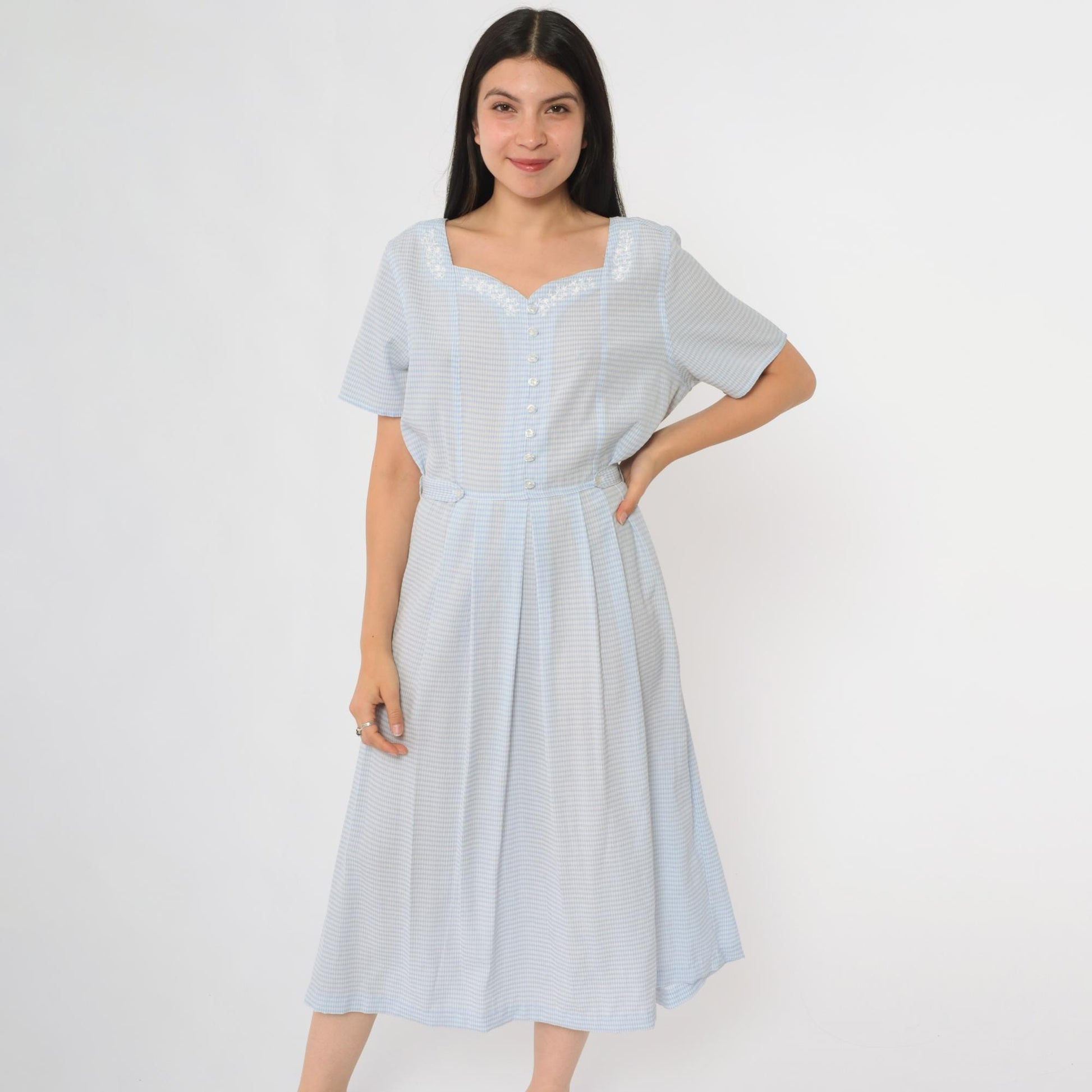 90s Blue Gingham Sundress Floral Embroidered Sweetheart Neckline Midi Medium