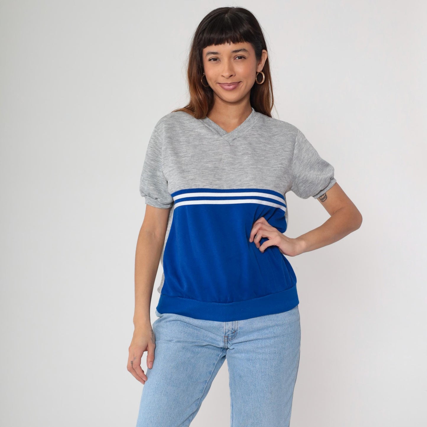 80s Colorblock Athletic V-Neck Shirt Grey Blue White Stripes Medium