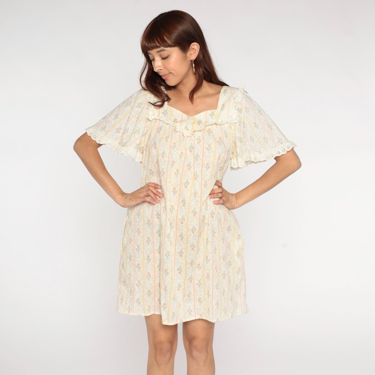 70s Kamehameha Hawaiian Mini Dress Cream Floral Empire Waist Eyelet Ruffle Large