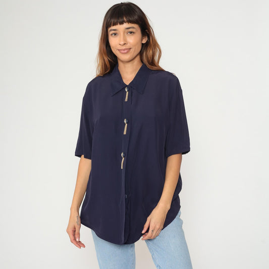 90s Navy Blouse with Gold Chain Detail Short Sleeve Point Collar Large L