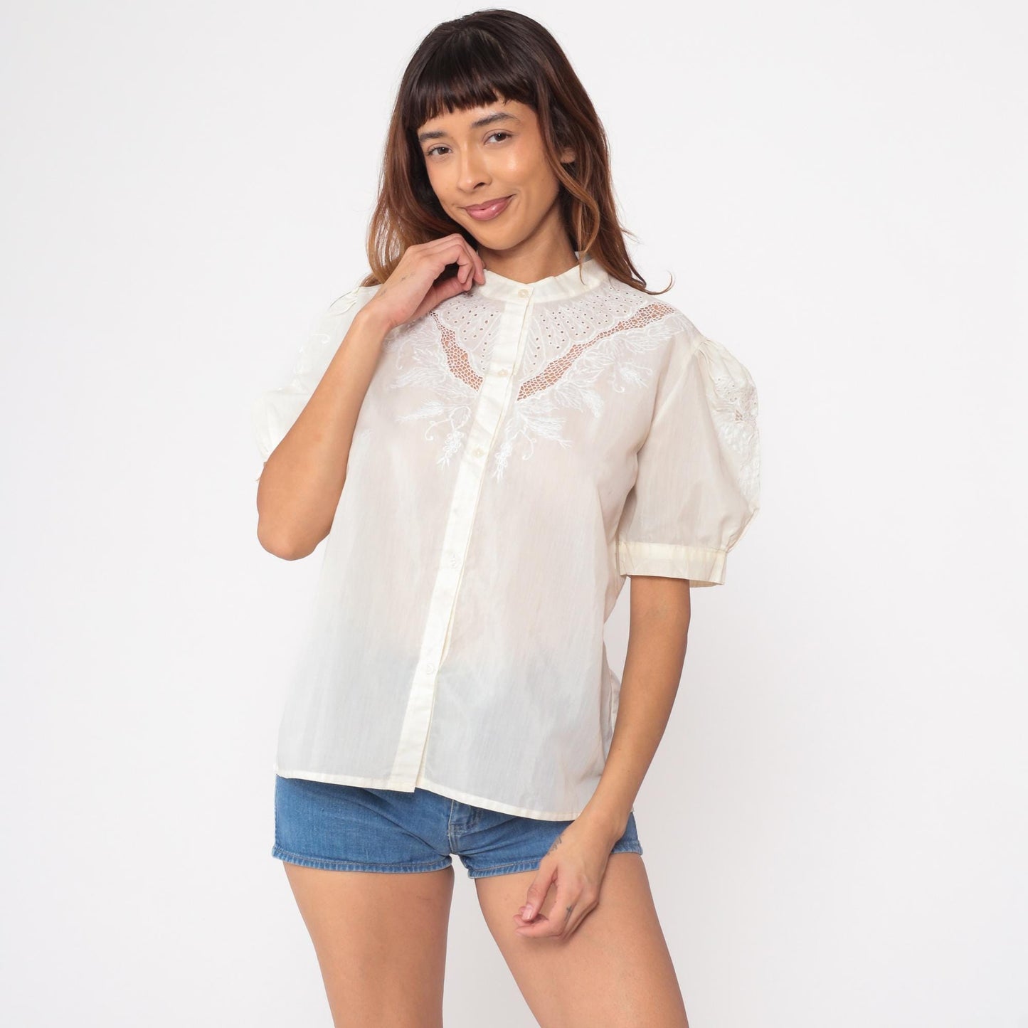 70s Floral Embroidered Cutwork Blouse Cream Puff Sleeve Button Up Medium M