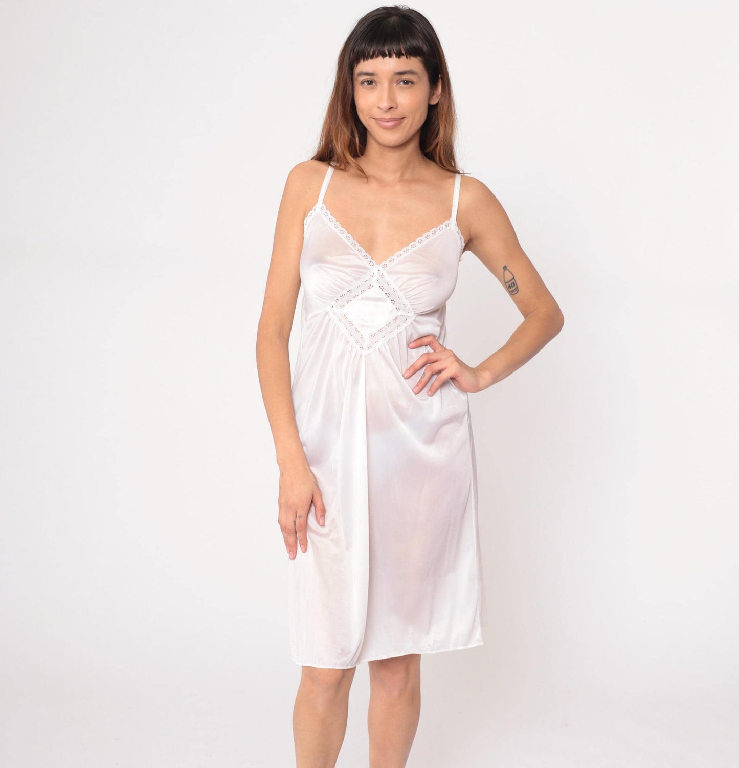 80s White Lace Slip Dress V-Neck Eyelet Knee-Length Nightgown Small