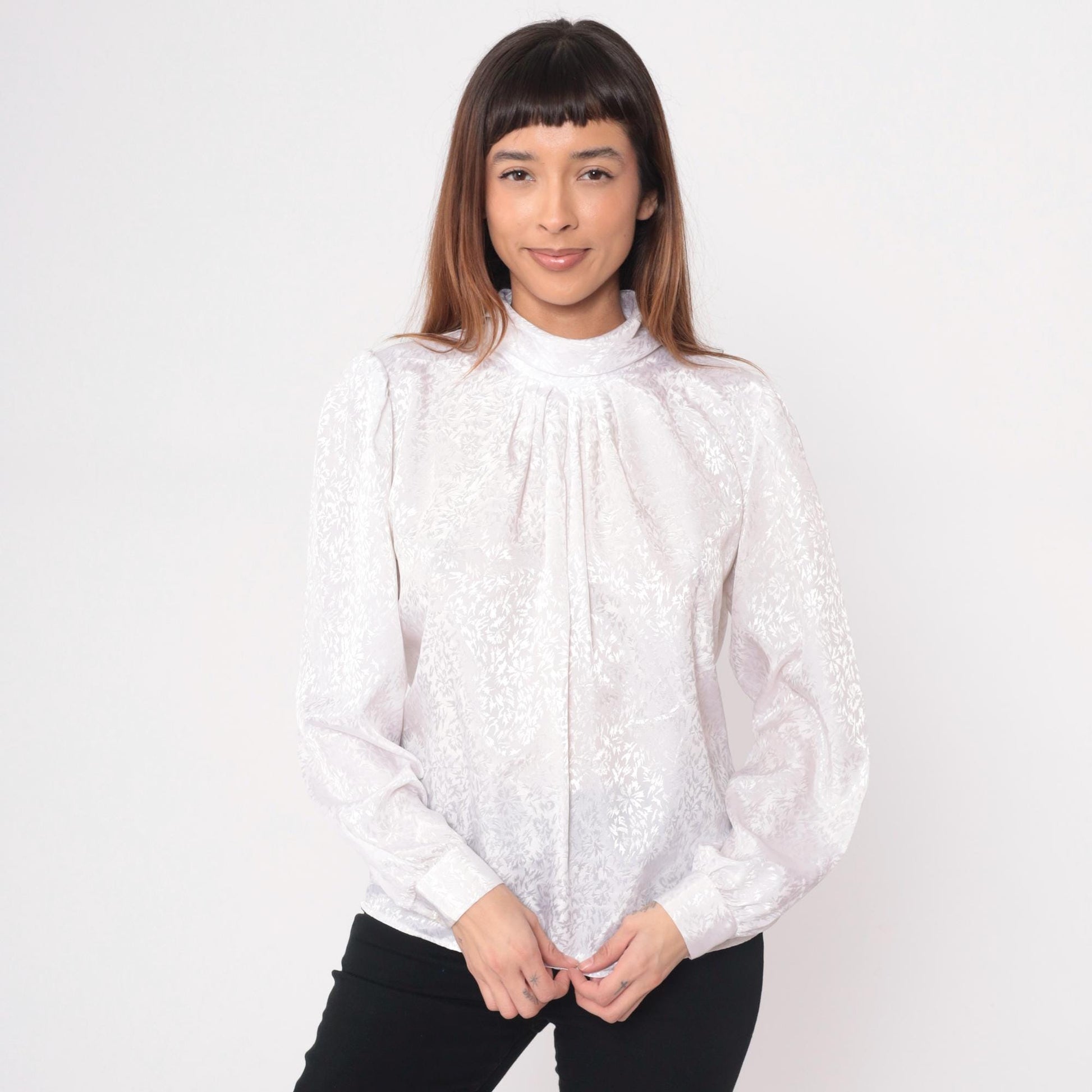90s White Mock Neck Blouse Keyhole Back Pleated Front Medium M