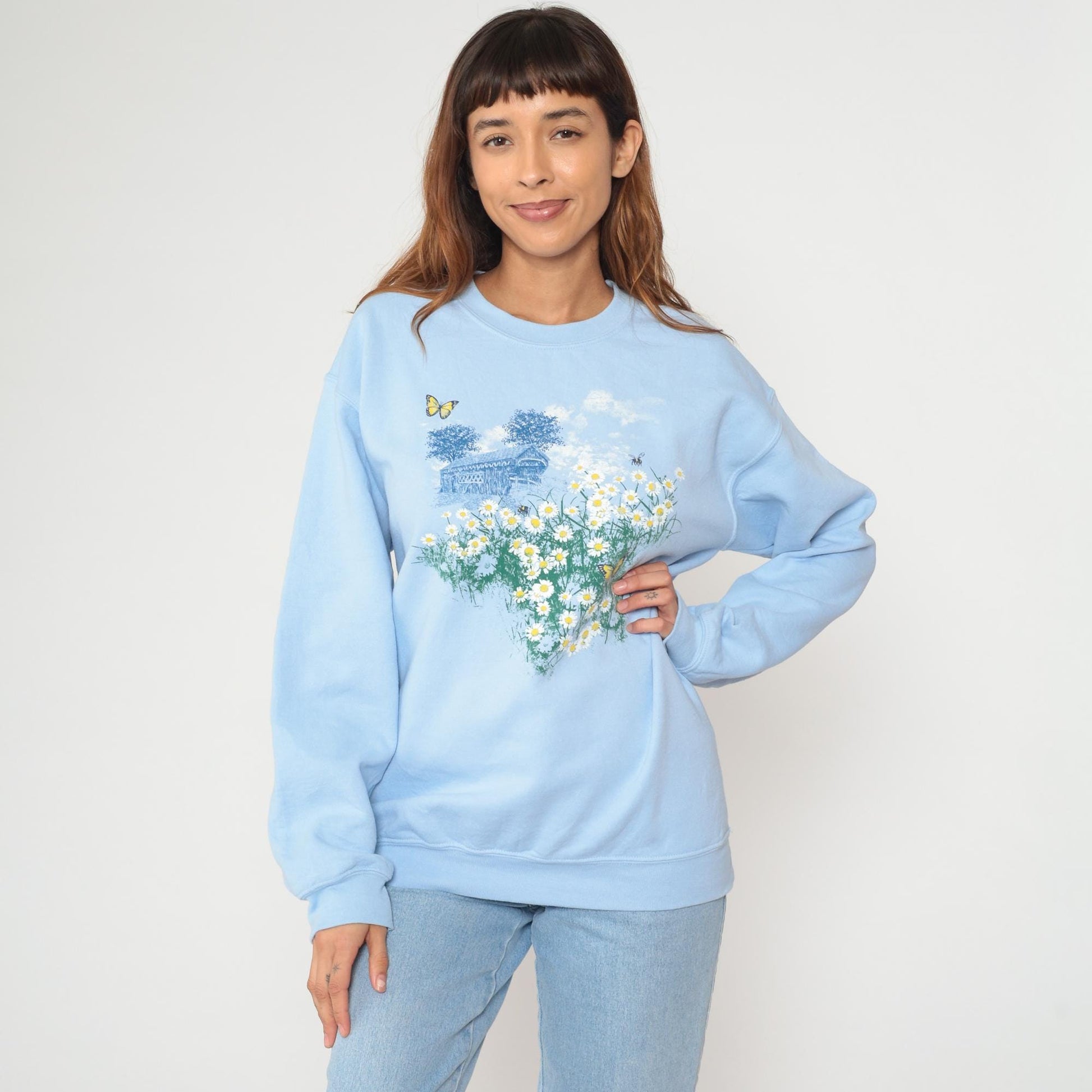 90s Light Blue Floral Sweatshirt Daisy Butterfly Covered Bridge Medium M