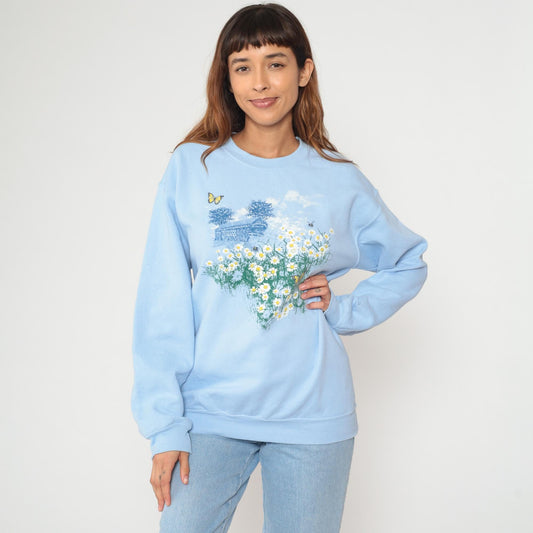 90s Light Blue Floral Sweatshirt Daisy Butterfly Covered Bridge Medium M