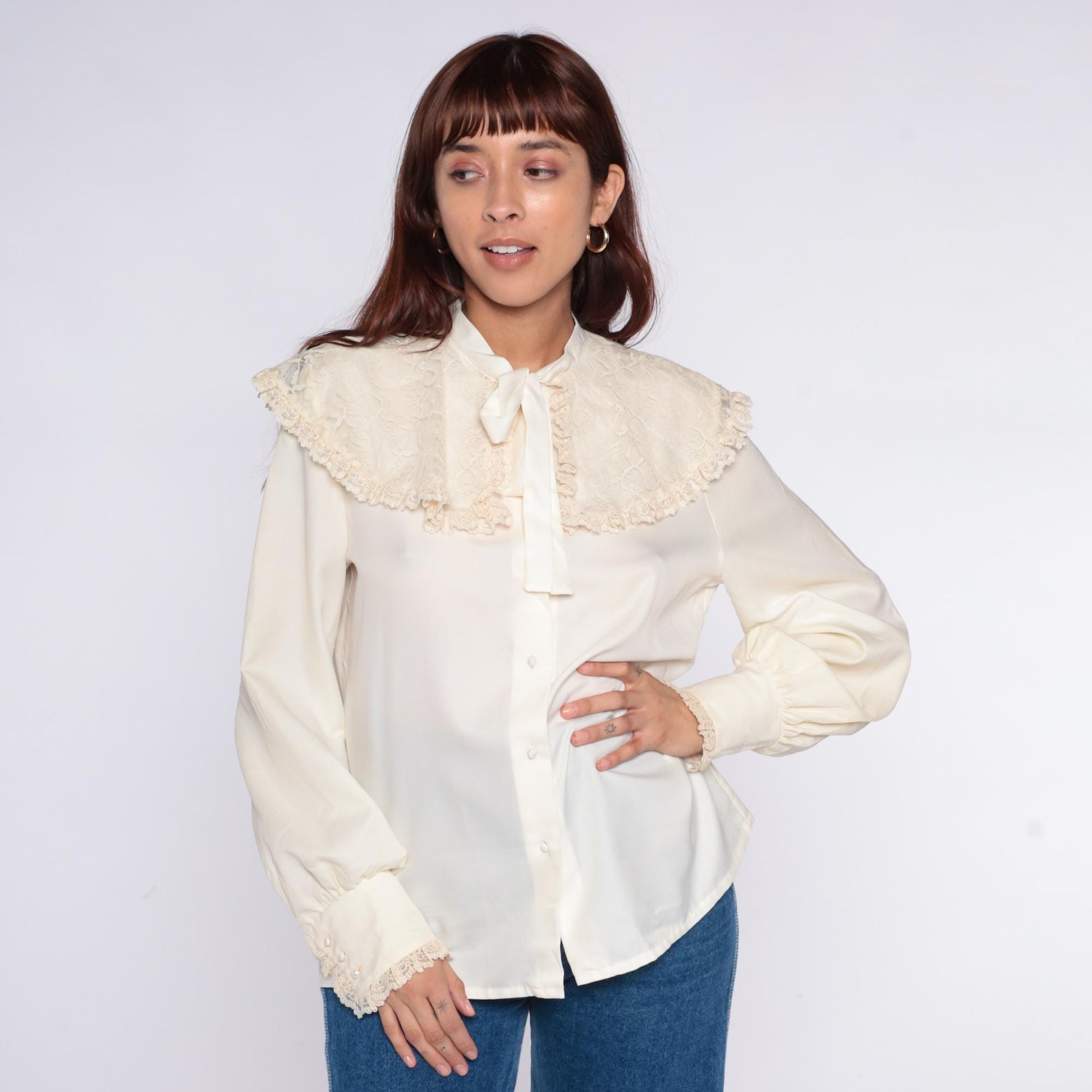 70s Elles Belles Cream Lace Blouse Pussy Bow Tie Neck Large L