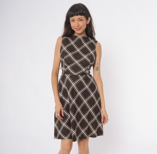 60s Brown White Windowpane Plaid A-Line Dress Sleeveless Boat Neck Small