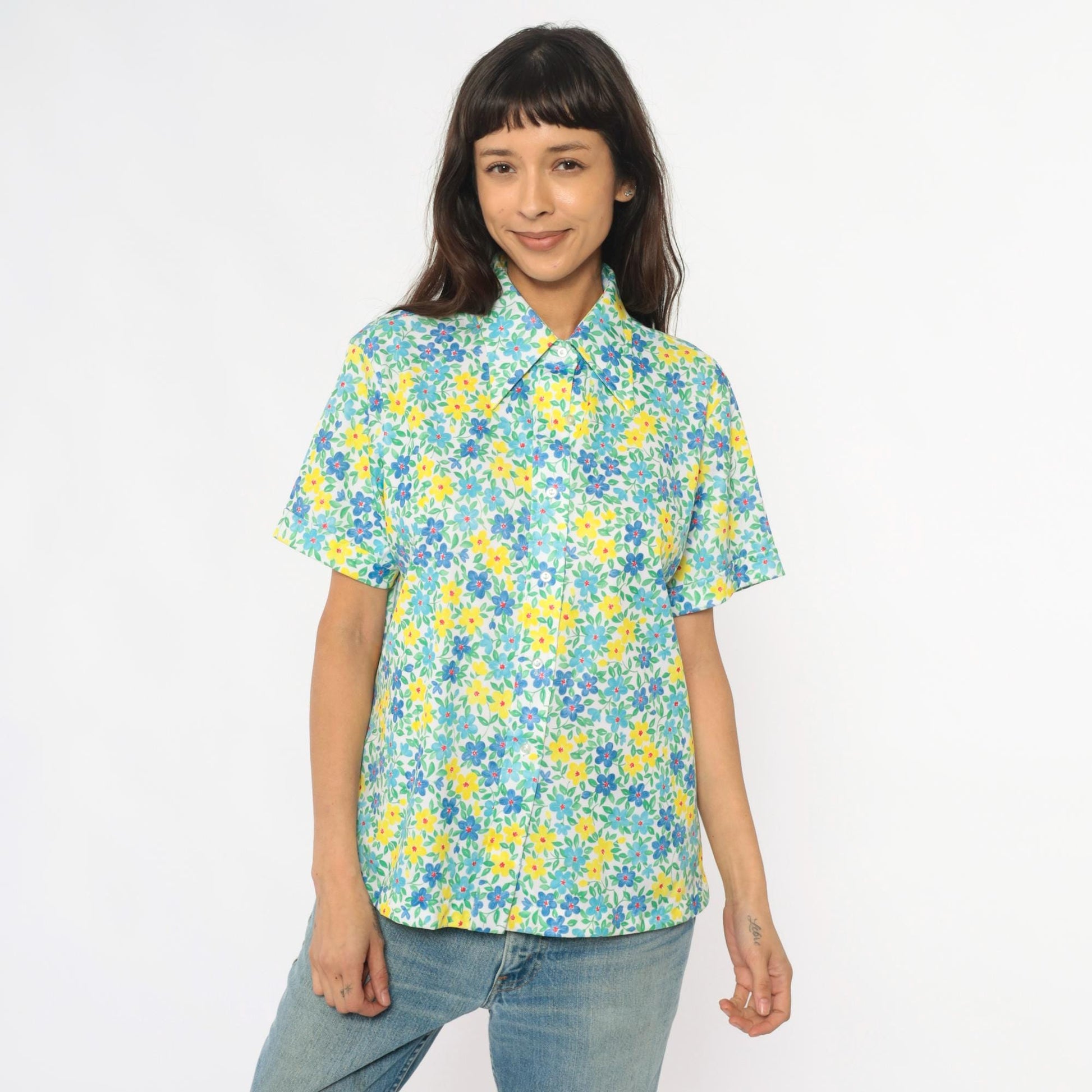 70s Floral Blouse White Yellow Blue Flowers Short Sleeve Pointed Collar Large L