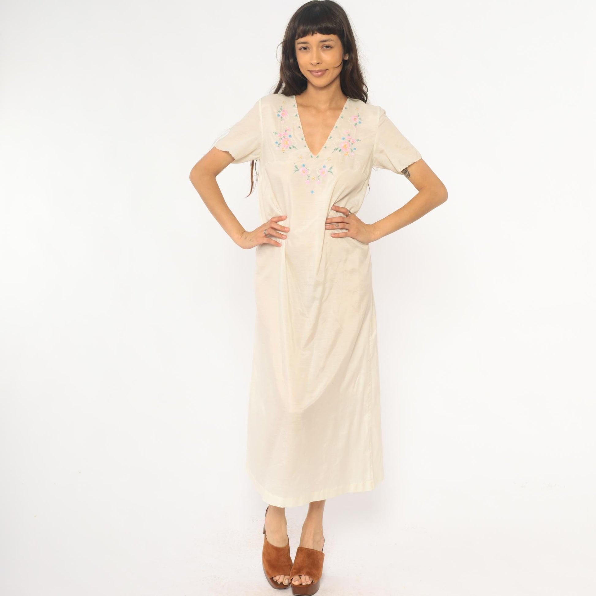 70s Cream Embroidered Floral Maxi Dress V-Neck Short Sleeve Small S