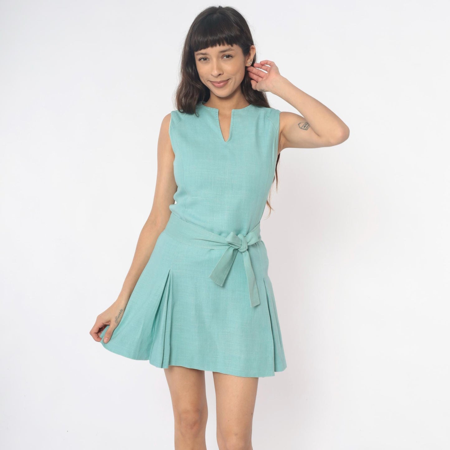 60s Mint Mod Mini Dress Shift Sleeveless V-Neck Tie Belt Pleated Small