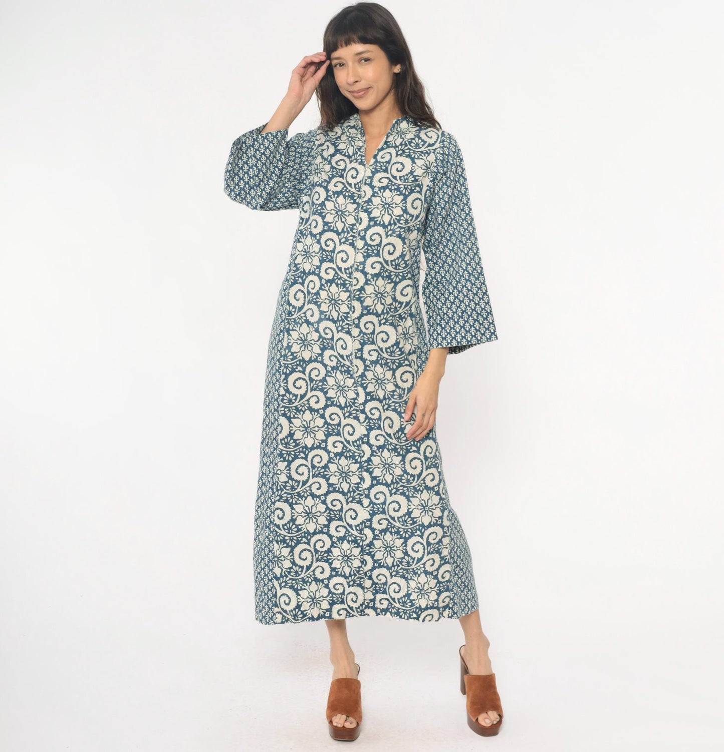 70s Blue Floral Maxi Dress Cotton Kaftan V-Neck Button Front Small
