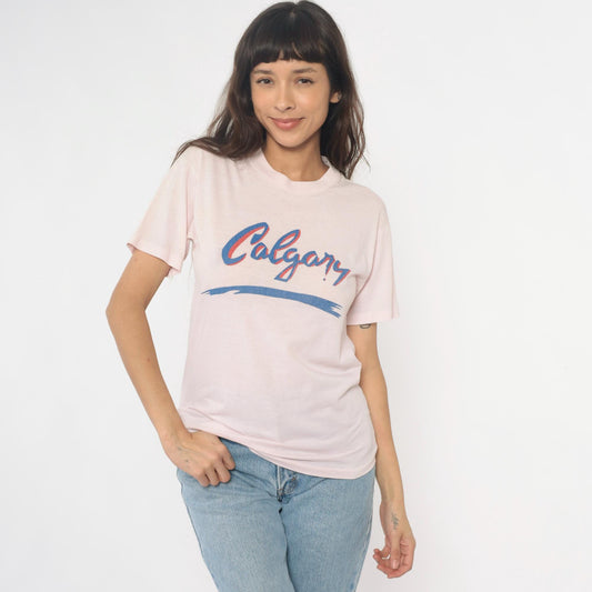 80s Calgary Graphic Tee Pale Pink Cotton V-Neck Tourist Souvenir Medium M