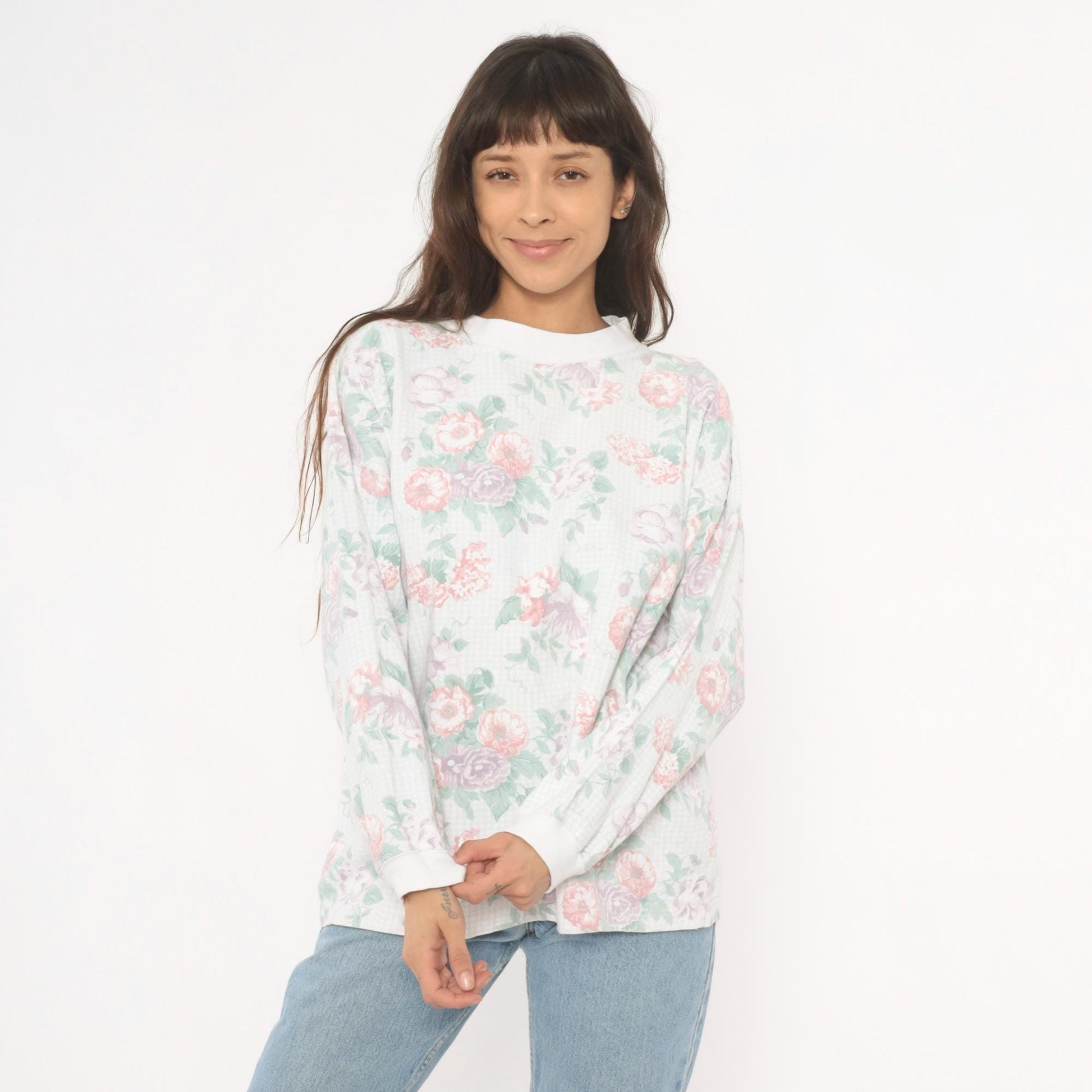 90s Floral Crewneck Sweatshirt Pink Lavender Rose Print White Medium