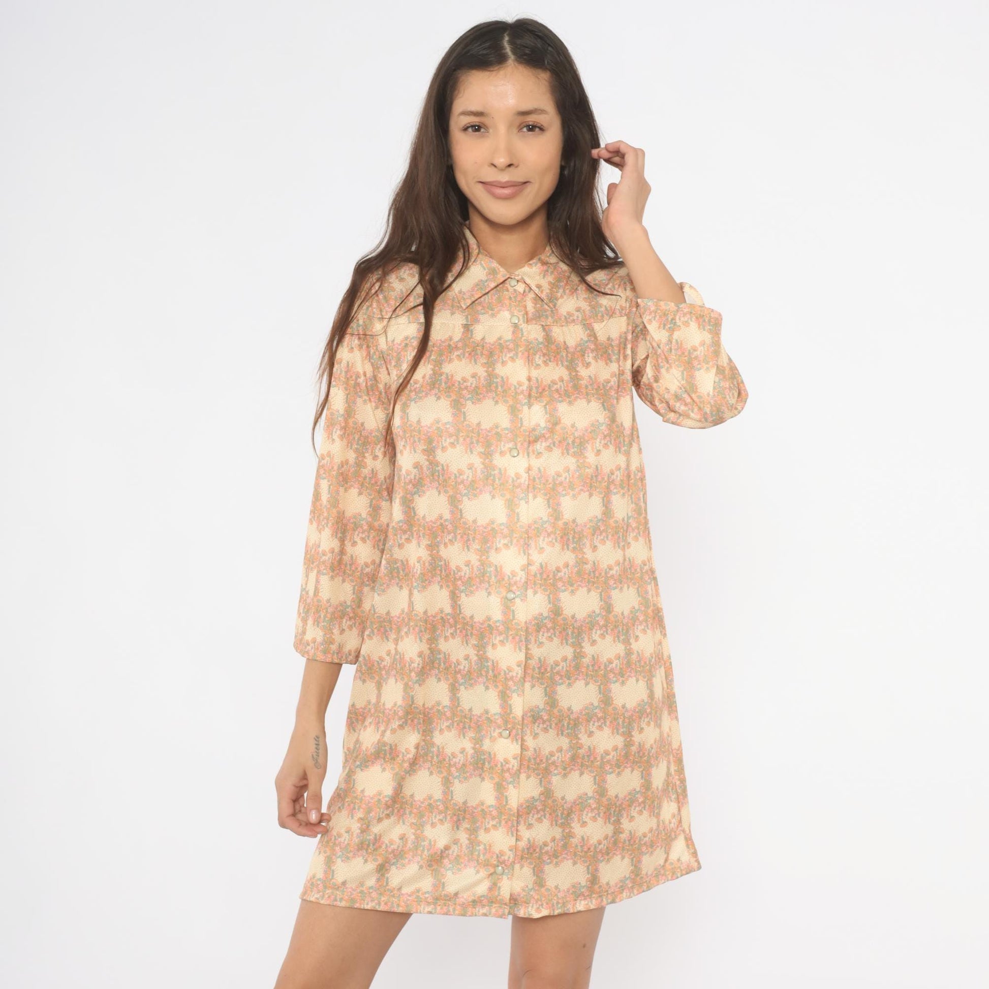 70s Floral Cream Tan Shirt Dress Snap Front Long Sleeve Knee-Length Medium M