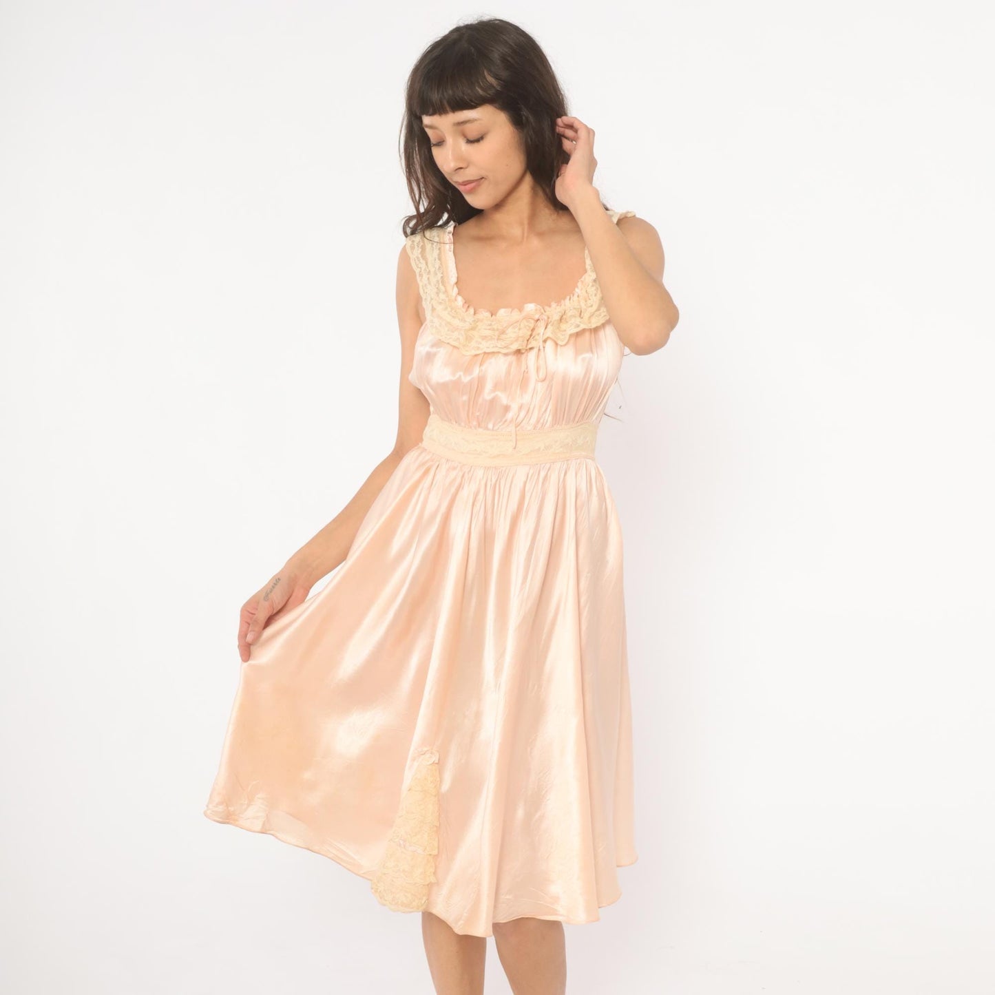 1940s Blush Pink Silk Satin Nightgown Lace Trim Ribbon Tie Small S