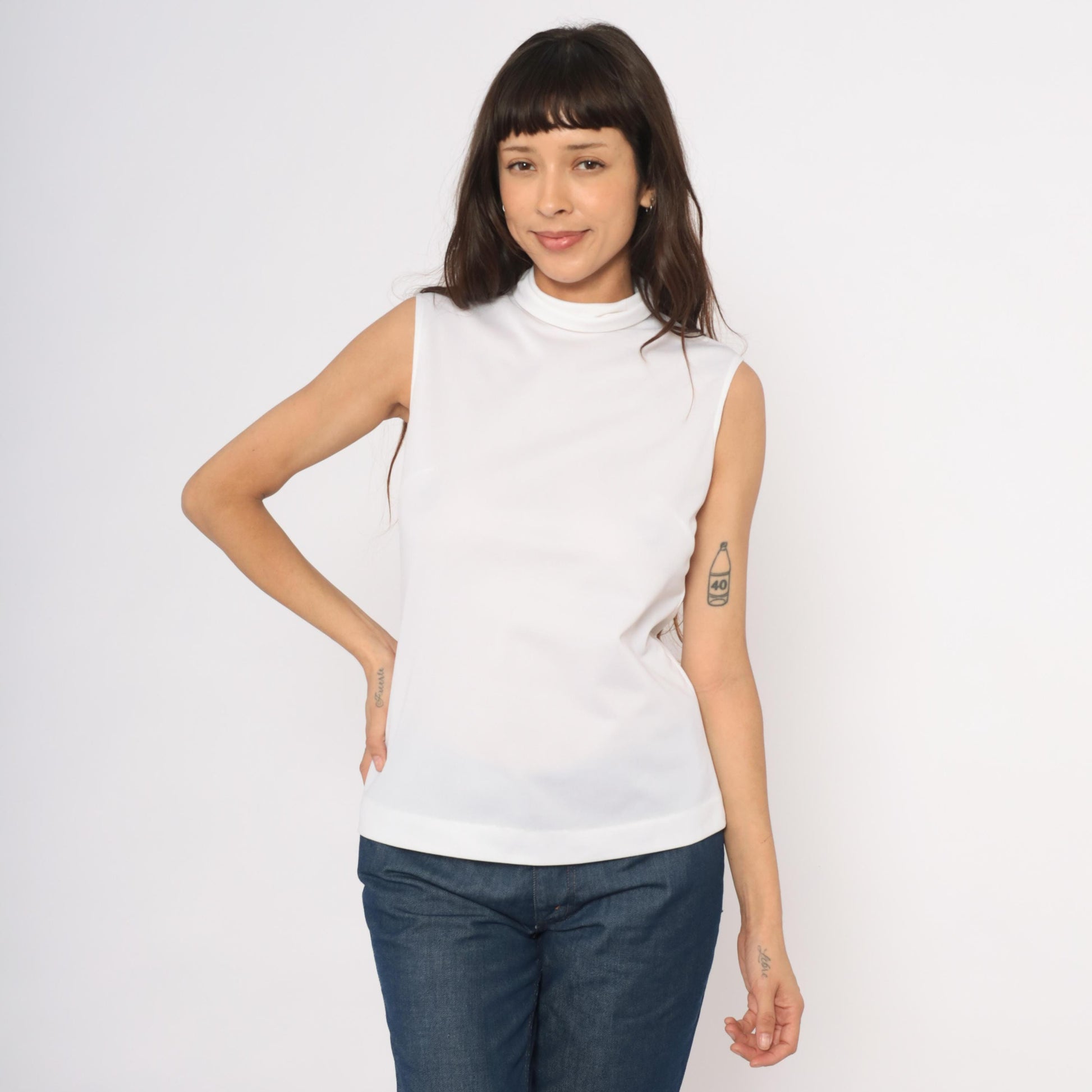 70s White Sleeveless Mock Neck Blouse Fitted Shell Cream Minimalist Medium M