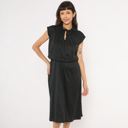 1970s Black Tie Neck Dress Cap Sleeve Keyhole Neckline Gathered Waist Large L