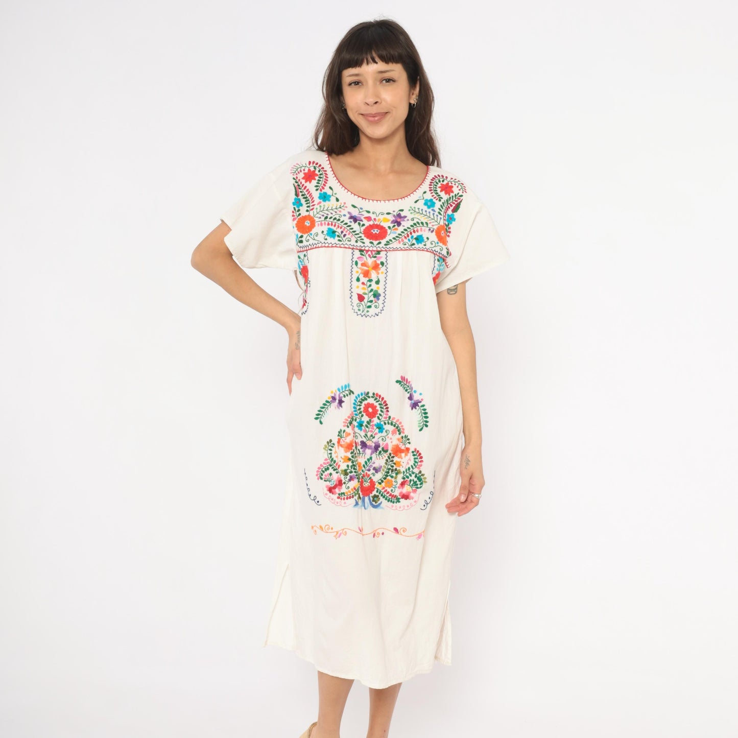 90s Mexican Puebla Embroidered Dress White Cotton Floral Midi Scoop Neck Medium M