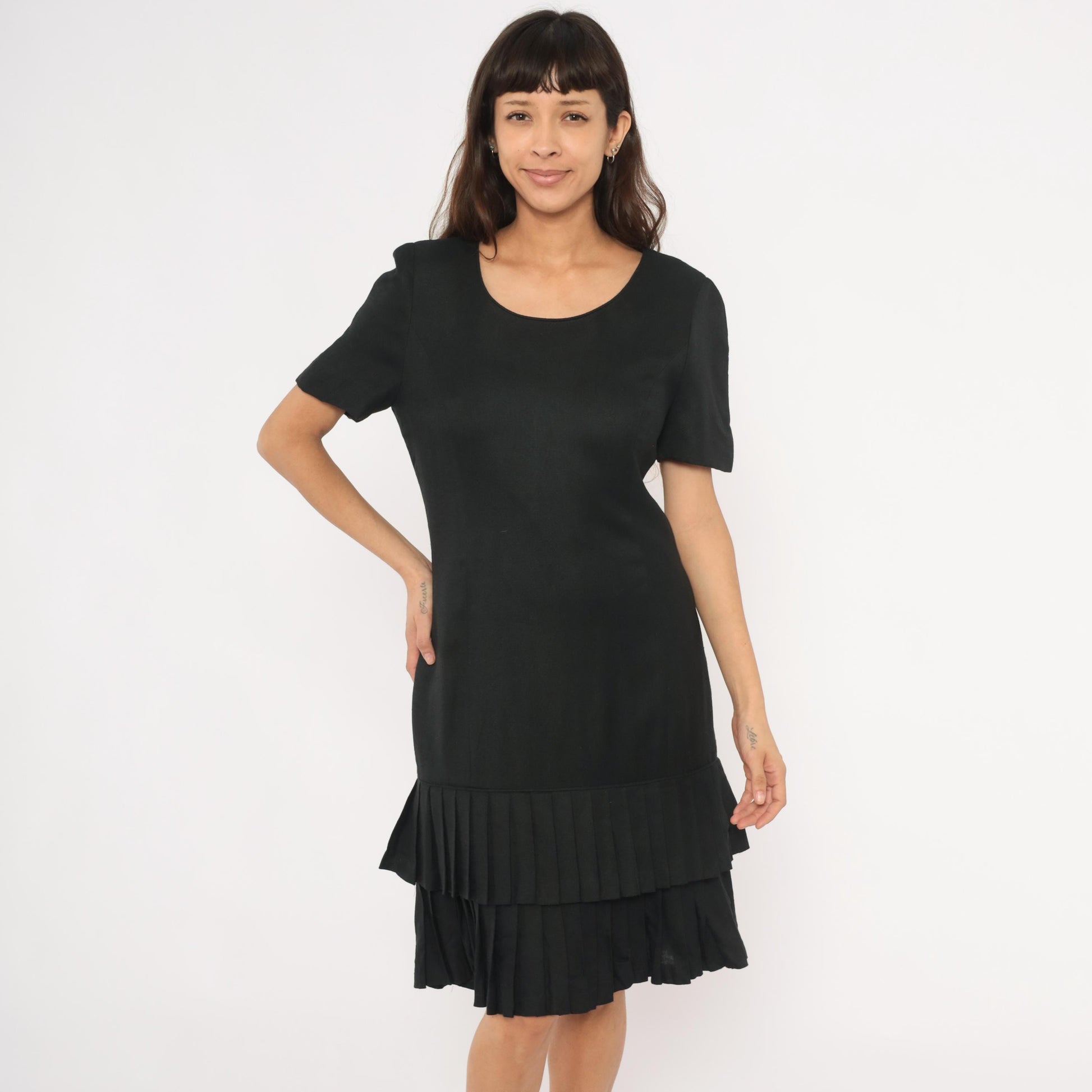 80s Carolina Herrera Black Knee-Length Dress Drop Waist Pleated Ruffle Medium