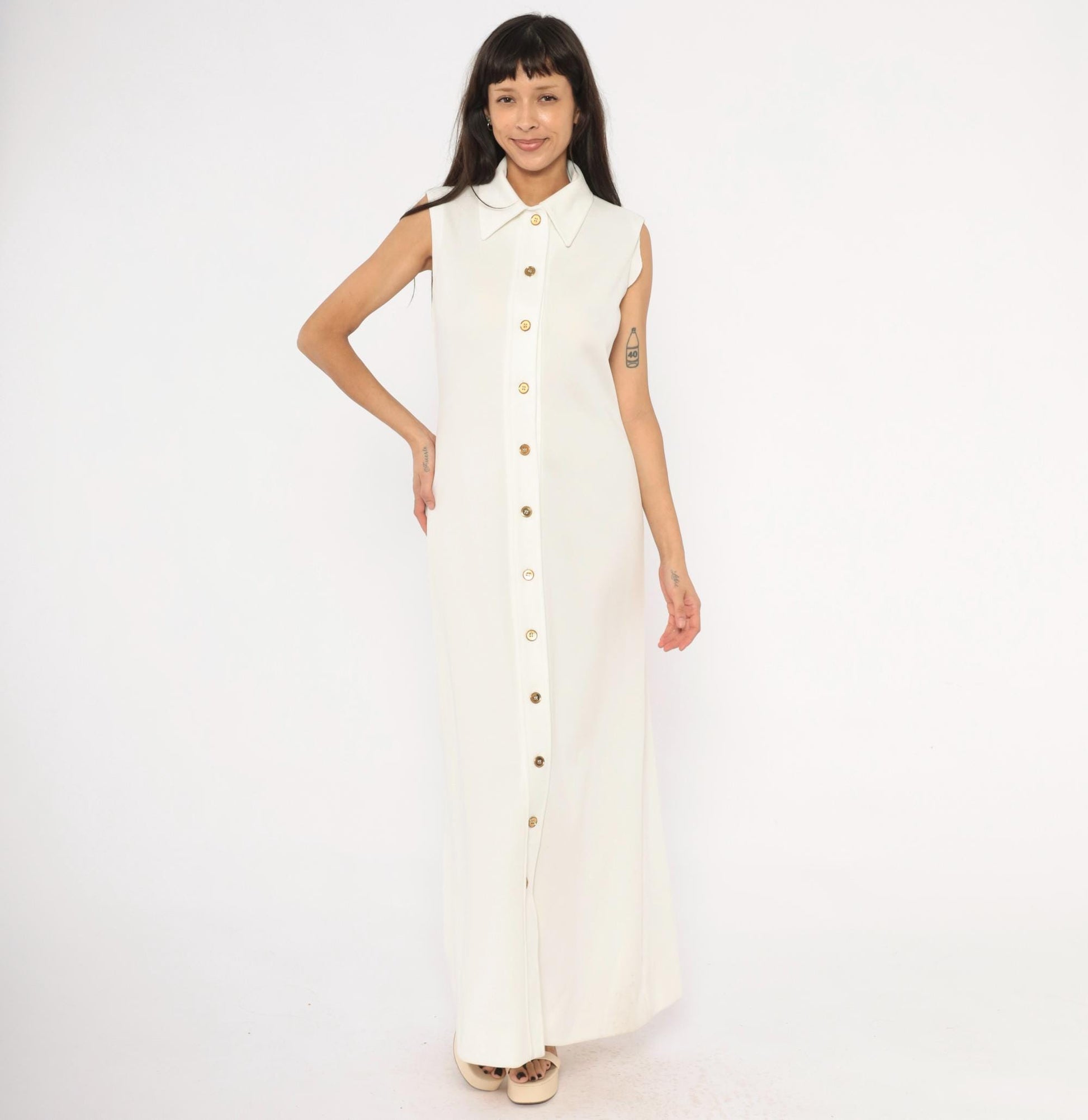 70s Ivory Sleeveless Maxi Shirtdress Gold Buttons Pointed Collar Medium