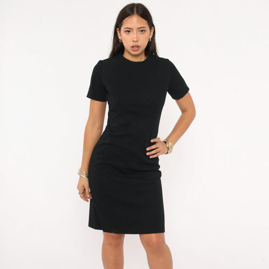 70s Black Shift Dress Crew Neck Short Sleeve Knee Length Small