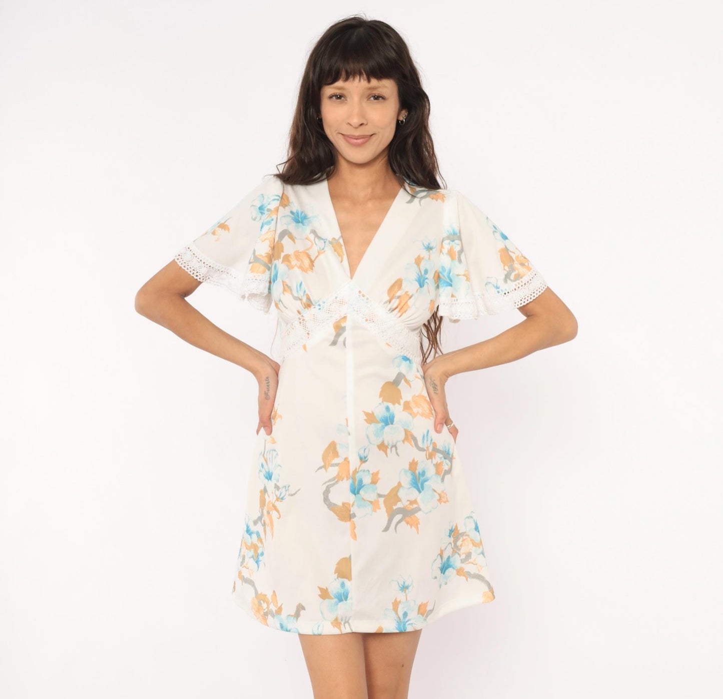 70s Sears Floral Mini Dress Flutter Sleeve V Neck White Blue Peach Small S