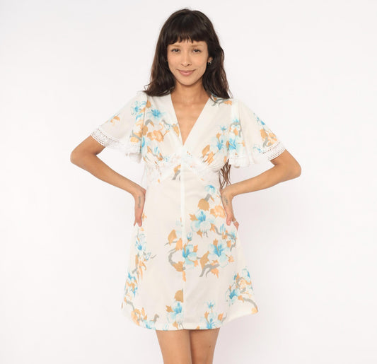 70s Sears Floral Mini Dress Flutter Sleeve V Neck White Blue Peach Small S