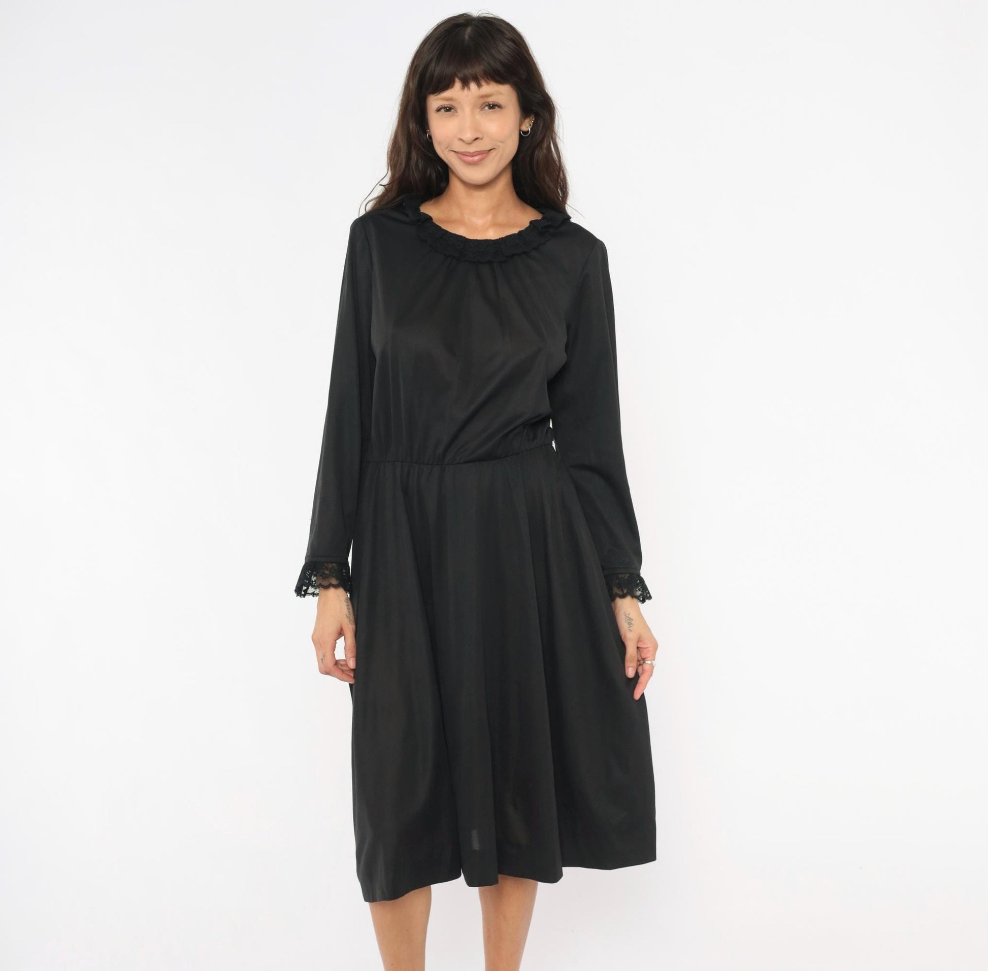70s Black Lace Trim Scoop Neck A-Line Dress Knee Length Long Sleeve Medium Large