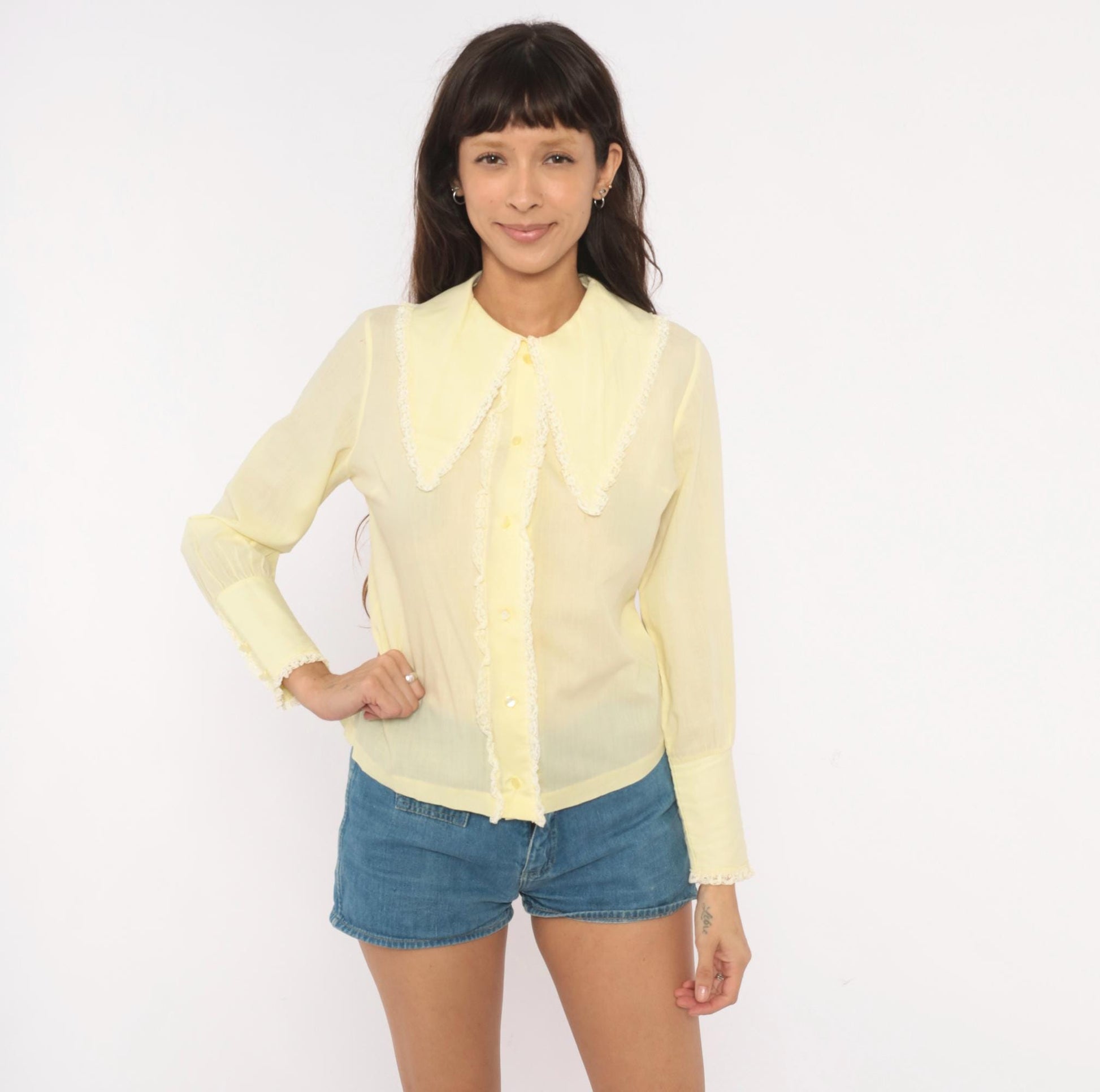 70s Quartet Fashion Butter Yellow Lace Trim Blouse Pointed Collar Cotton Small