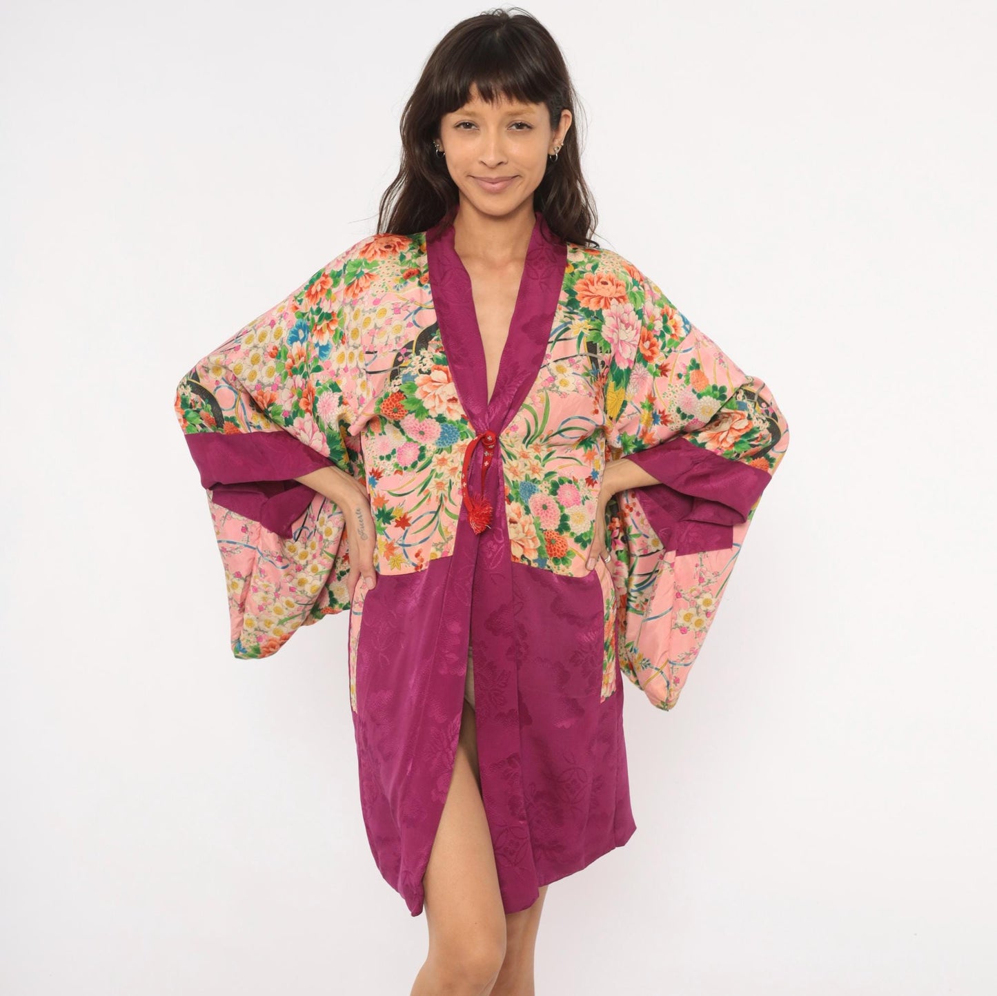 70s Silk Kimono Robe Pink Magenta Floral Chrysanthemum Butterfly Print Small S