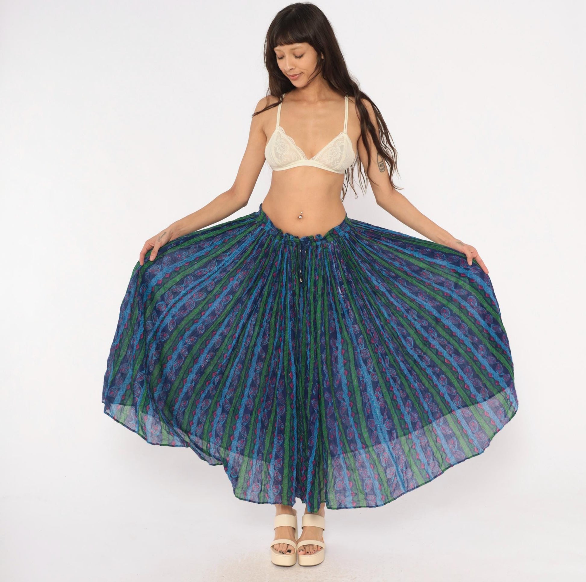 90s Via Max Broomstick Maxi Skirt Crushed Gauze Leaf Print Navy Multicolor Large L