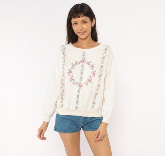 90s Russ Floral Wreath Embroidered Sweatshirt Cream Cotton Crewneck Medium M