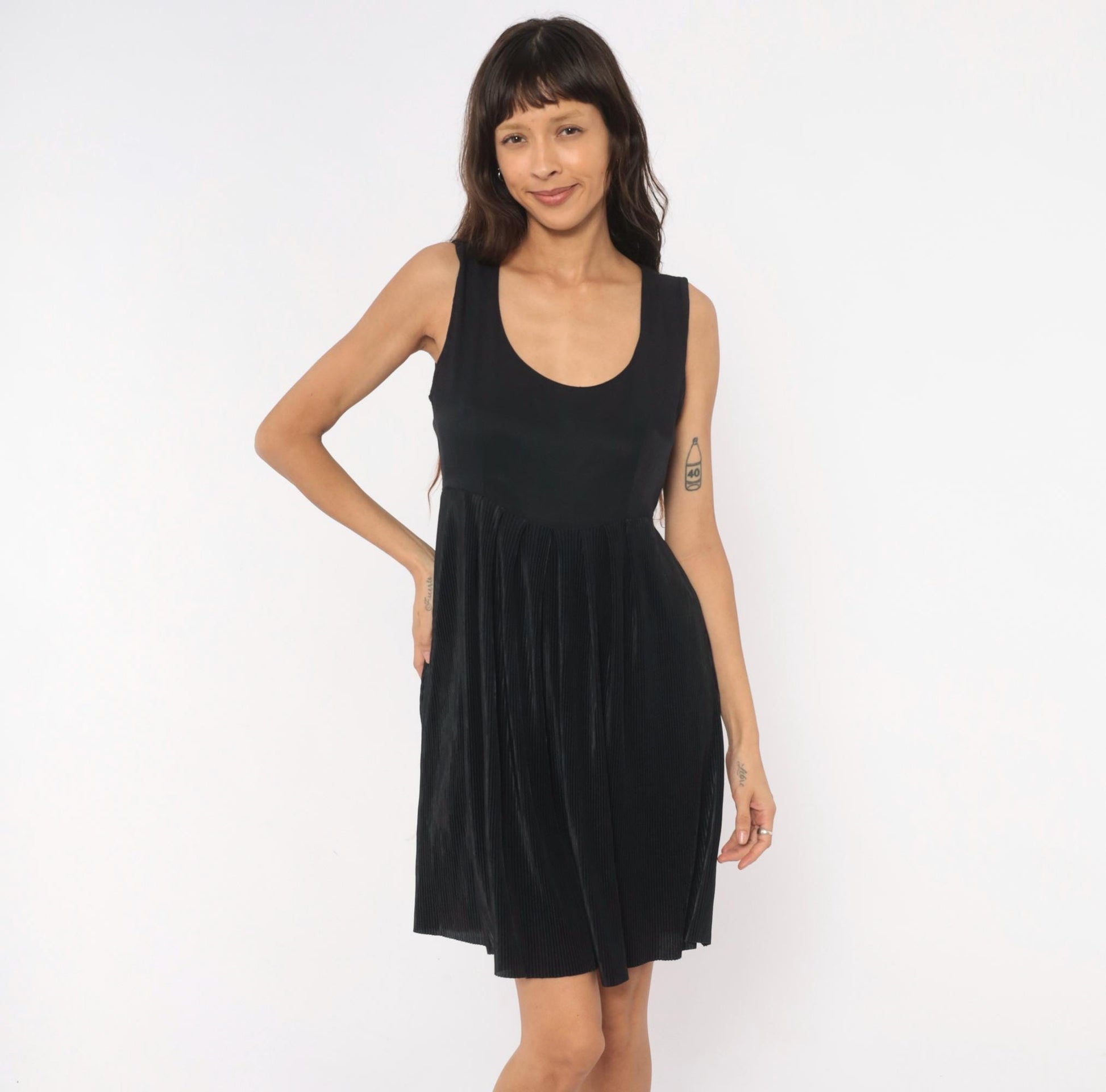 90s Elisse Black Pleated Mini Dress Scoop Neck Sleeveless Medium M