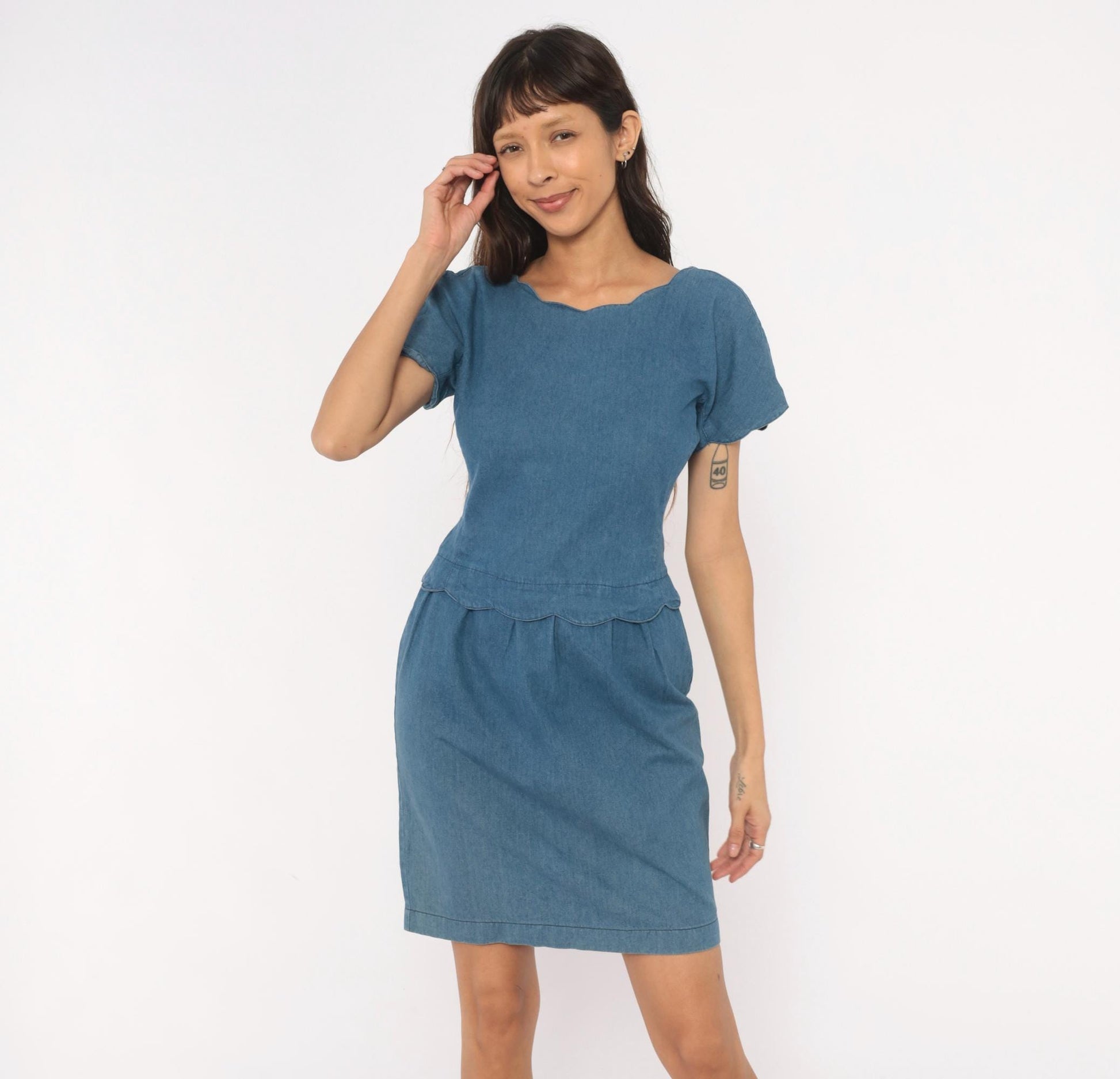 90s Central Falls Denim Dress Scalloped Waist Sweetheart Neckline Blue Medium M