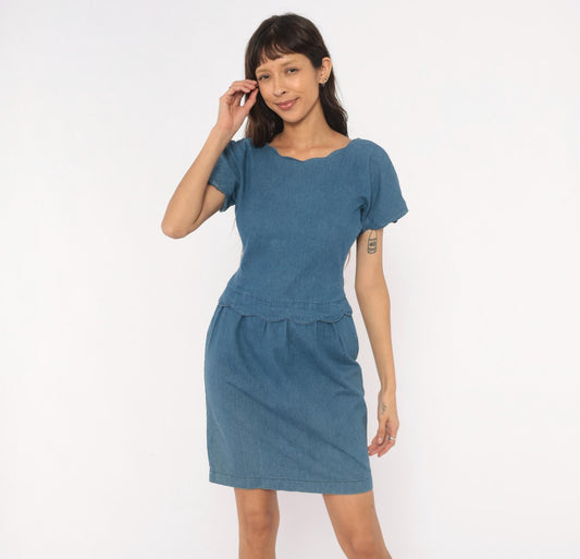 90s Central Falls Denim Dress Scalloped Waist Sweetheart Neckline Blue Medium M